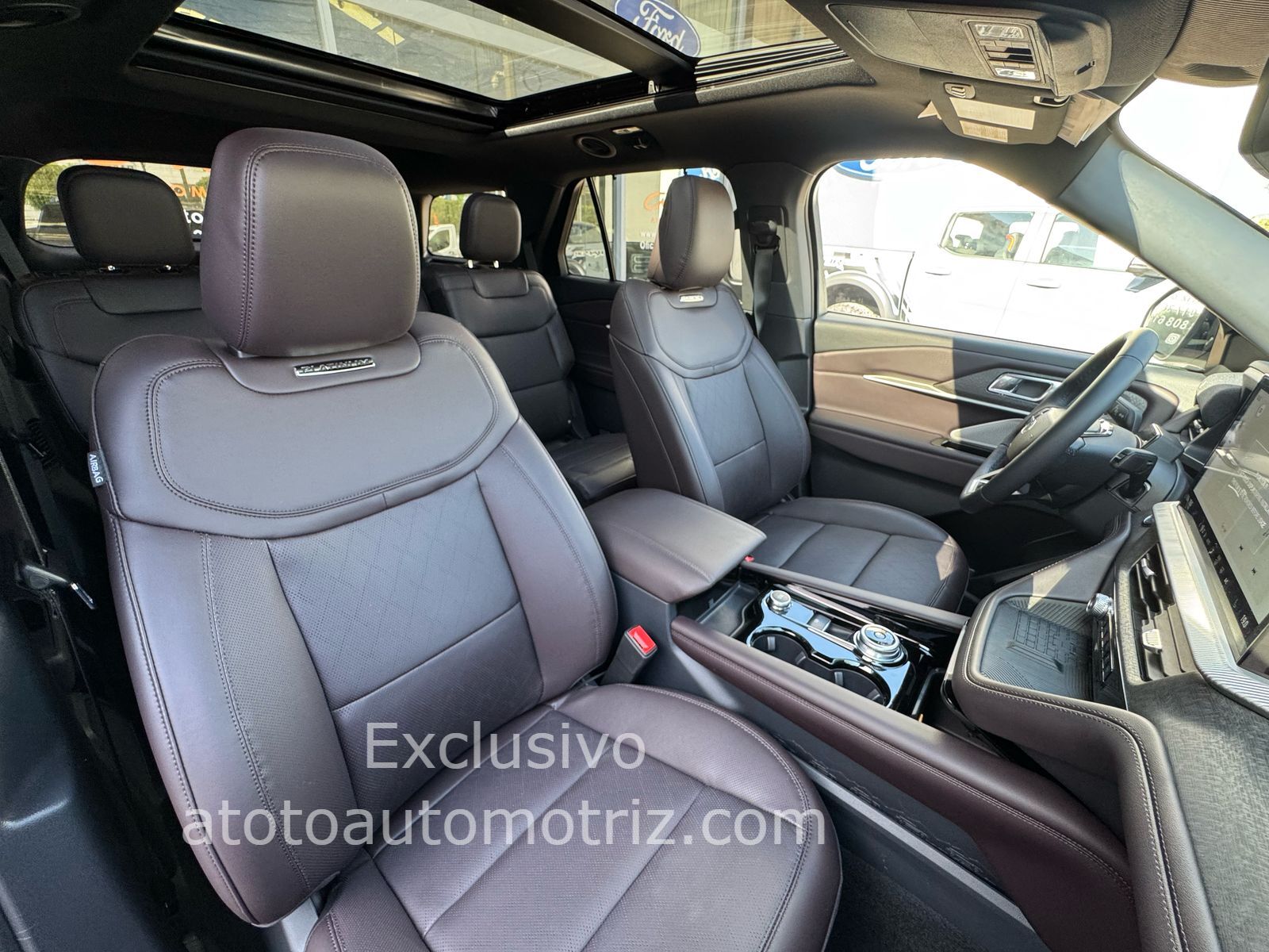 Ford Explorer 2025 Platinum Automático Plata