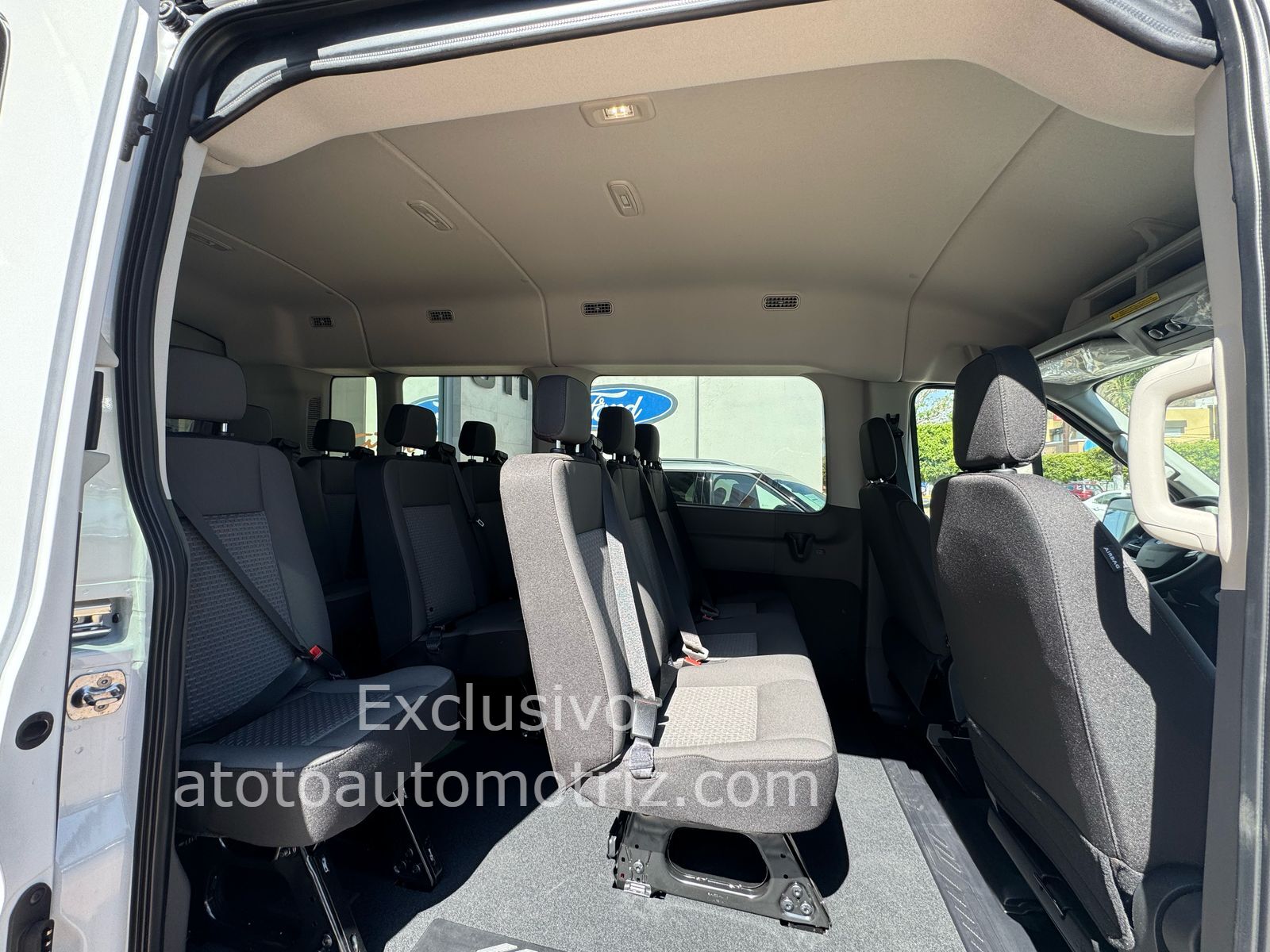 Ford Transit 2025 15 Pasajeros V6 Automático Blanco