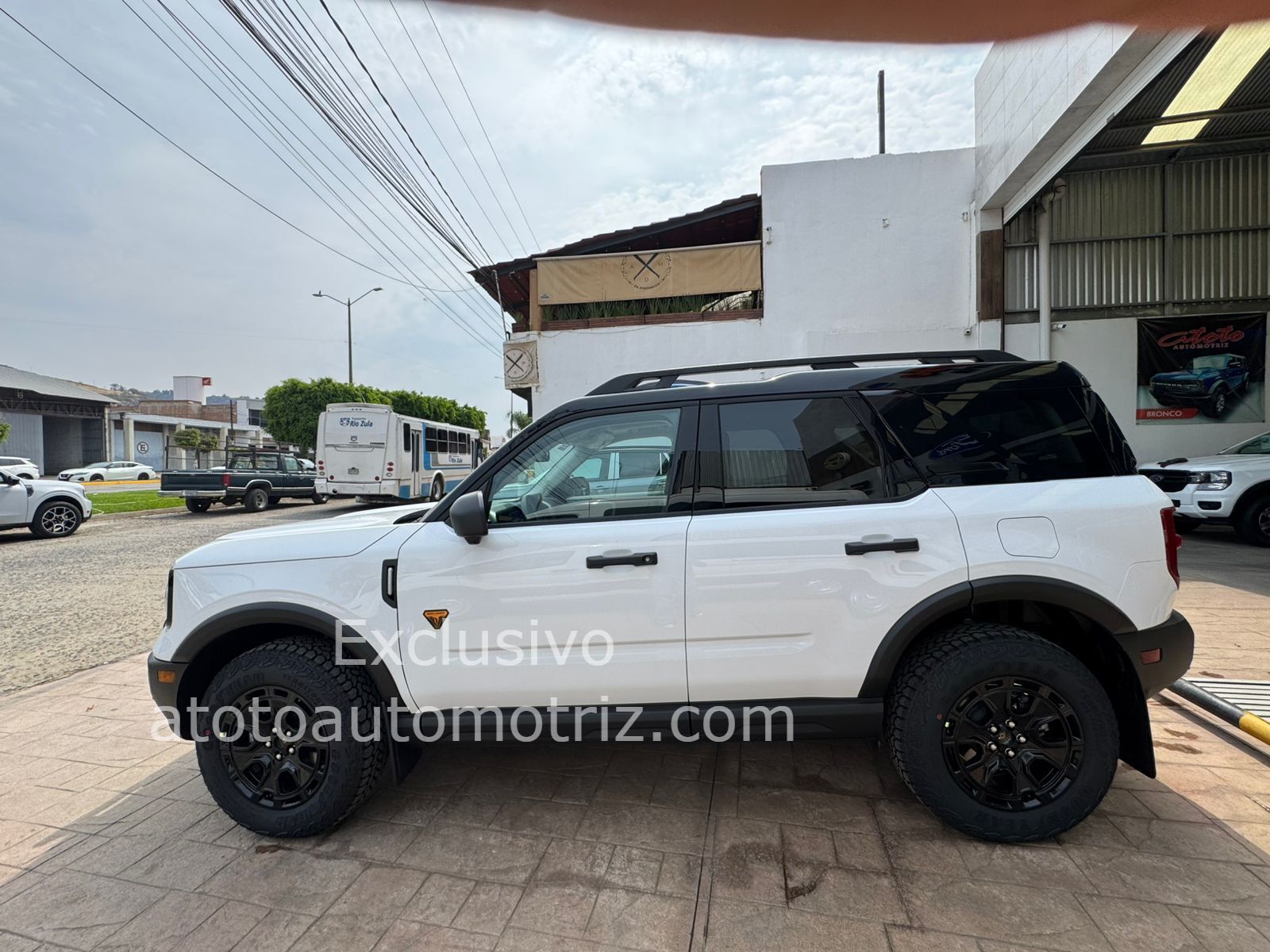 Ford Bronco 2025 Sport Badlands Automático Blanco