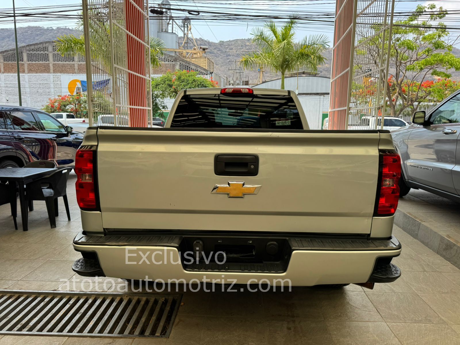Chevrolet Silverado 2017 2500 Cab Paq C Ls 6 cilindros Automátic