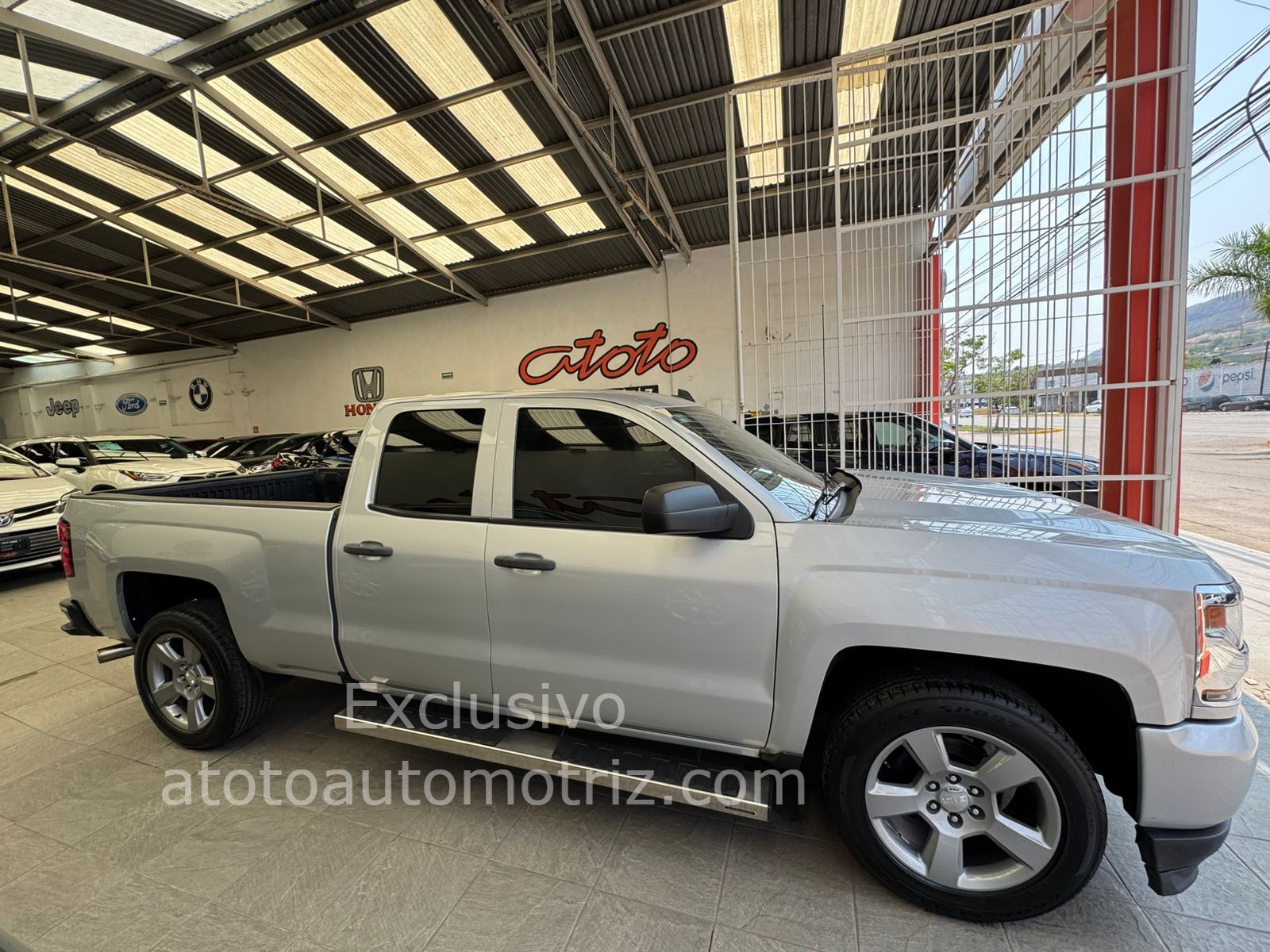 Chevrolet Silverado 2017 2500 Cab Paq C Ls 6 cilindros Automátic