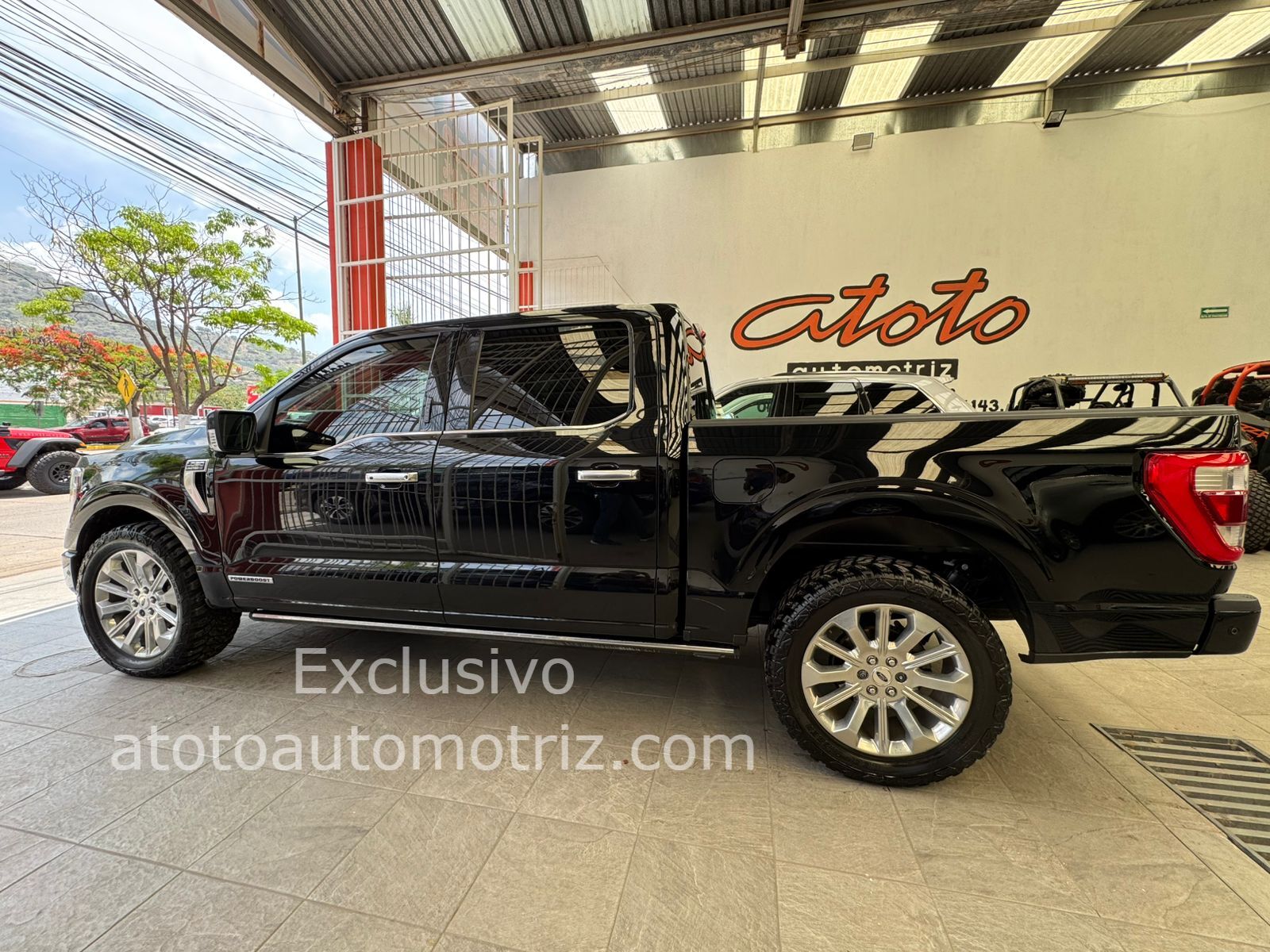 Ford Lobo 2022 Limited Hibrida Automático Negro