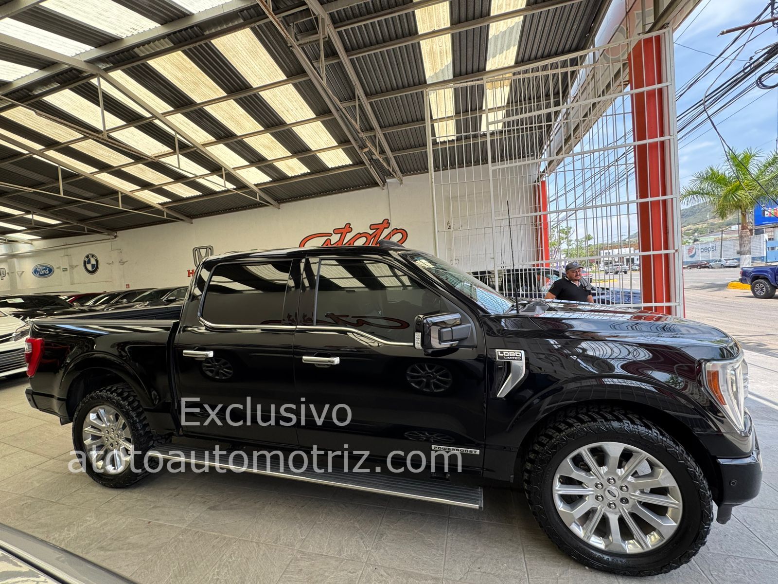 Ford Lobo 2022 Limited Hibrida Automático Negro
