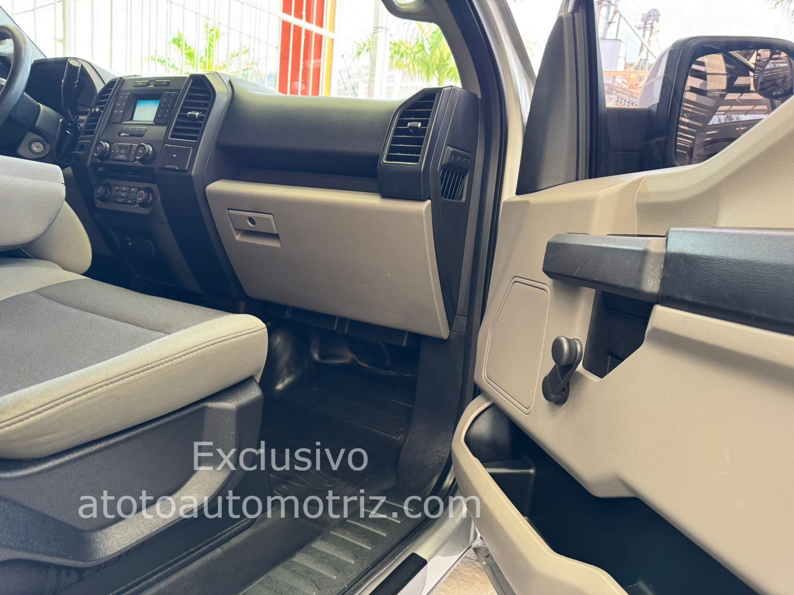 Ford F150 2018 Cabina Regular V6 At Automático Plata