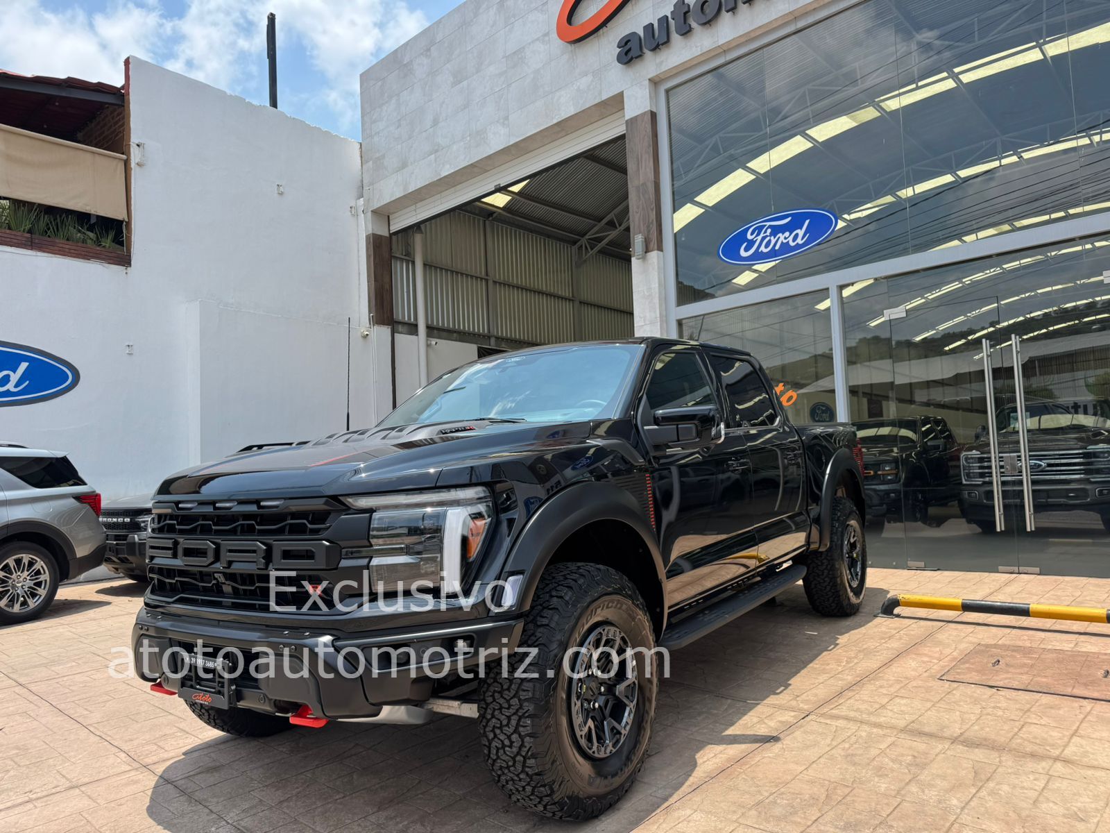 Ford Lobo Raptor R 2025