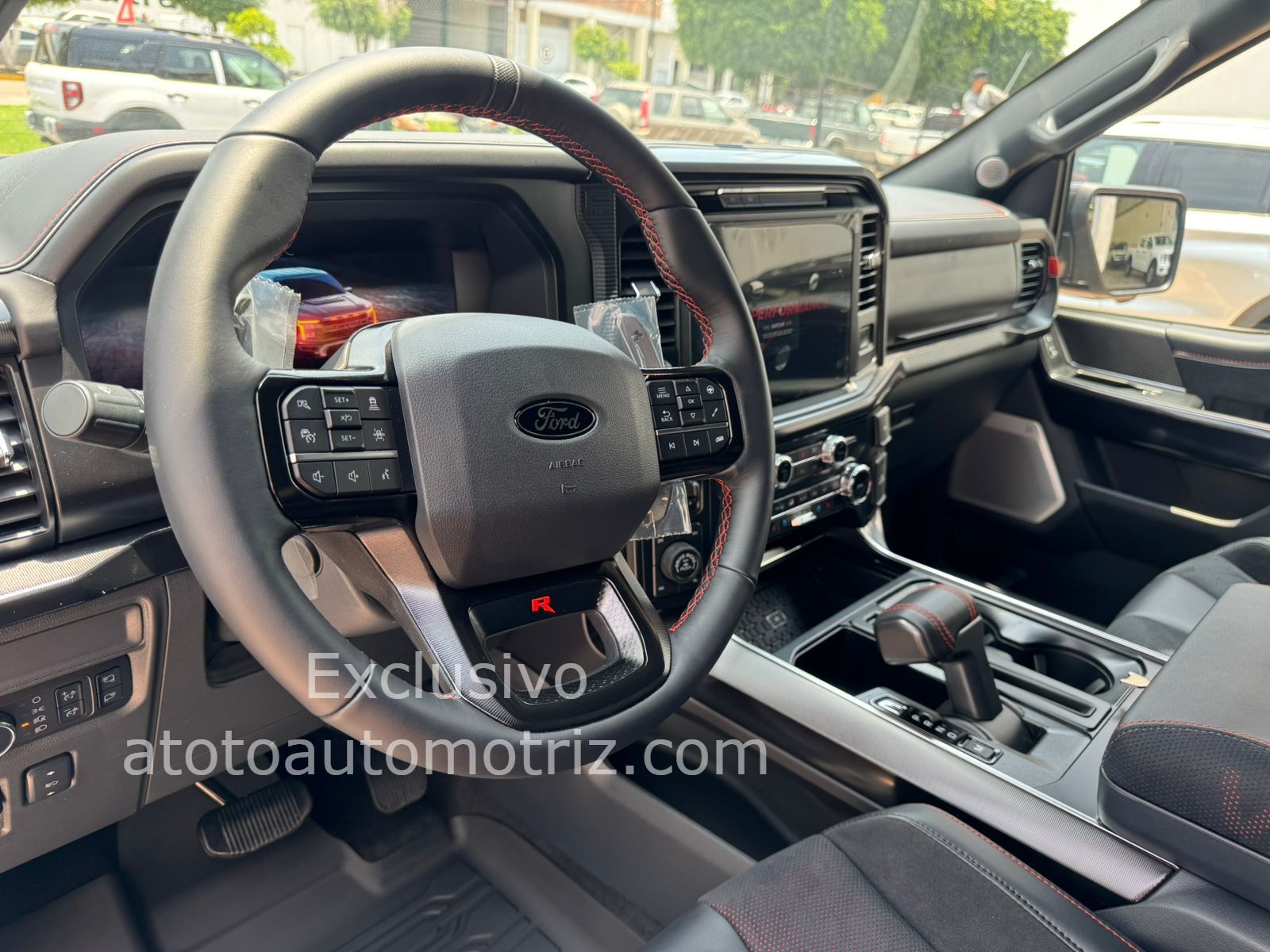 Ford Lobo 2025 Raptor R Automático Negro