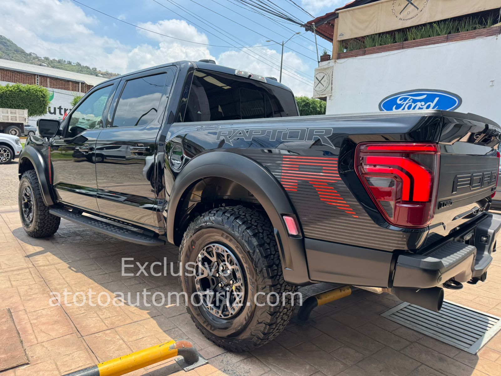 Ford Lobo 2025 Raptor R Automático Negro