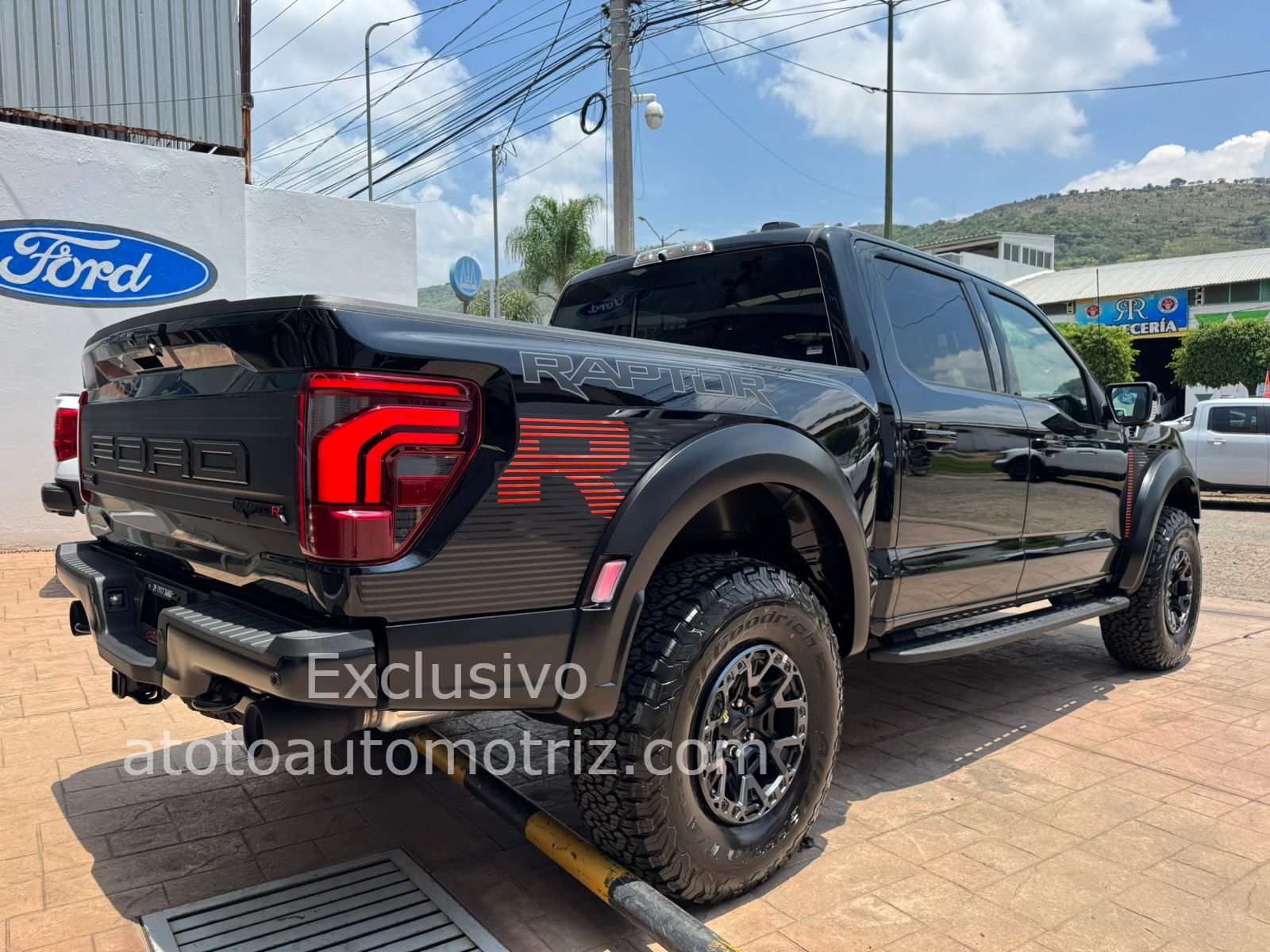 Ford Lobo 2025 Raptor R Automático Negro