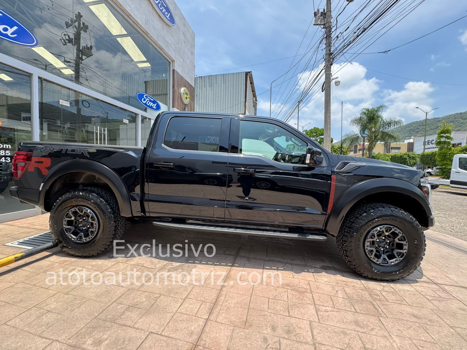 Ford Lobo 2025 Raptor R Automático Negro