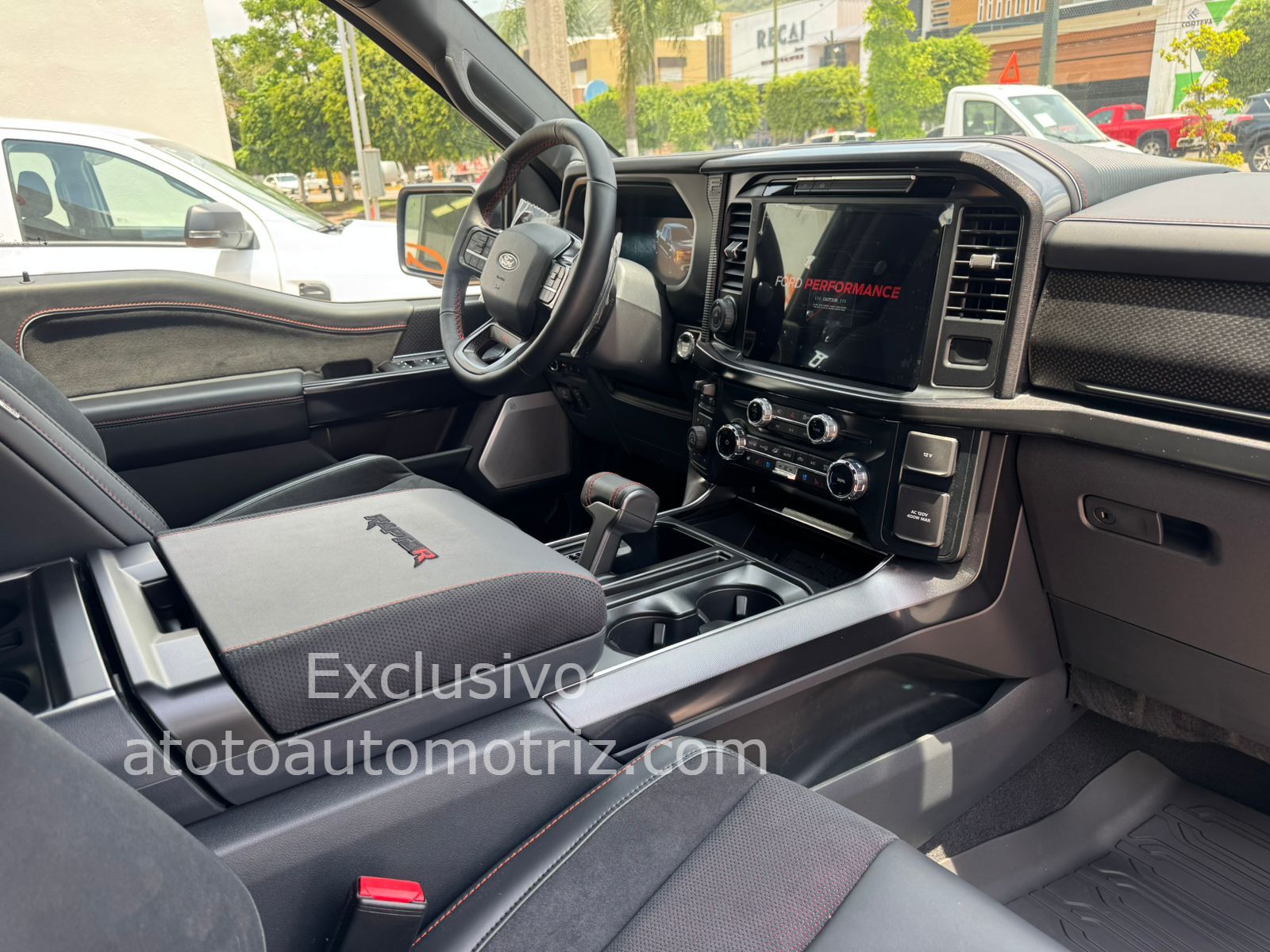 Ford Lobo 2025 Raptor R Automático Negro