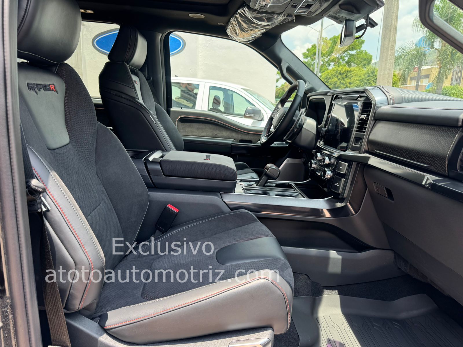 Ford Lobo 2025 Raptor R Automático Negro
