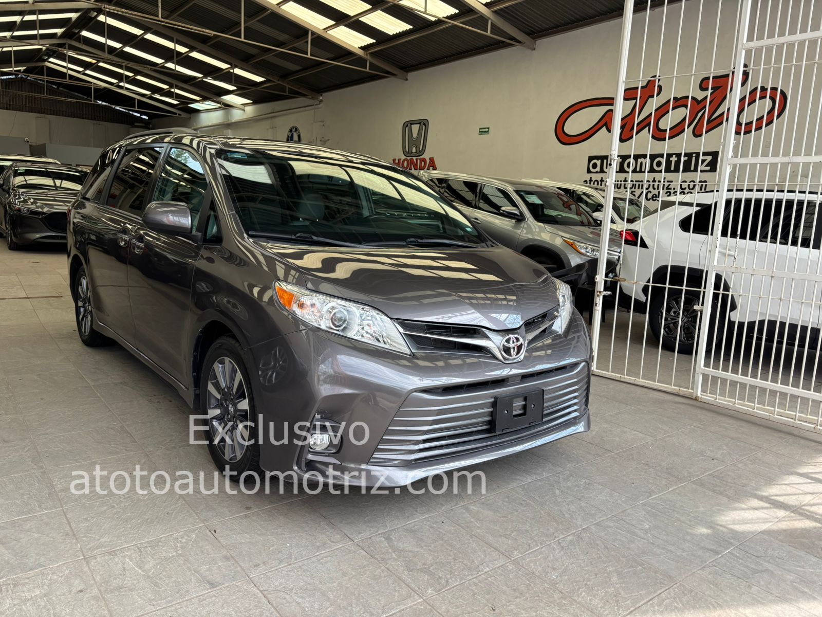 Toyota Sienna 2019 XLE Piel Automático Oxford