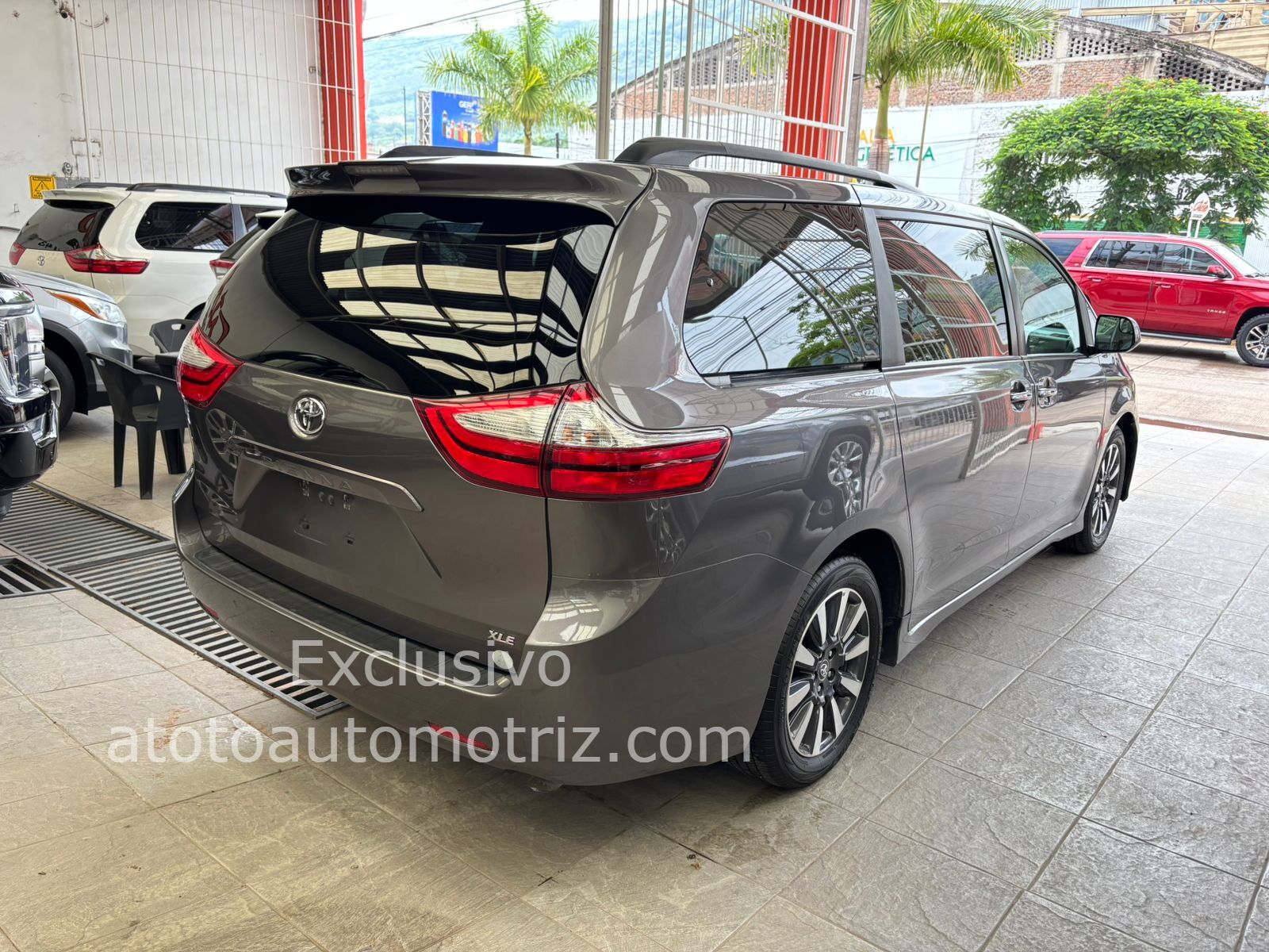 Toyota Sienna 2019 XLE Piel Automático Oxford