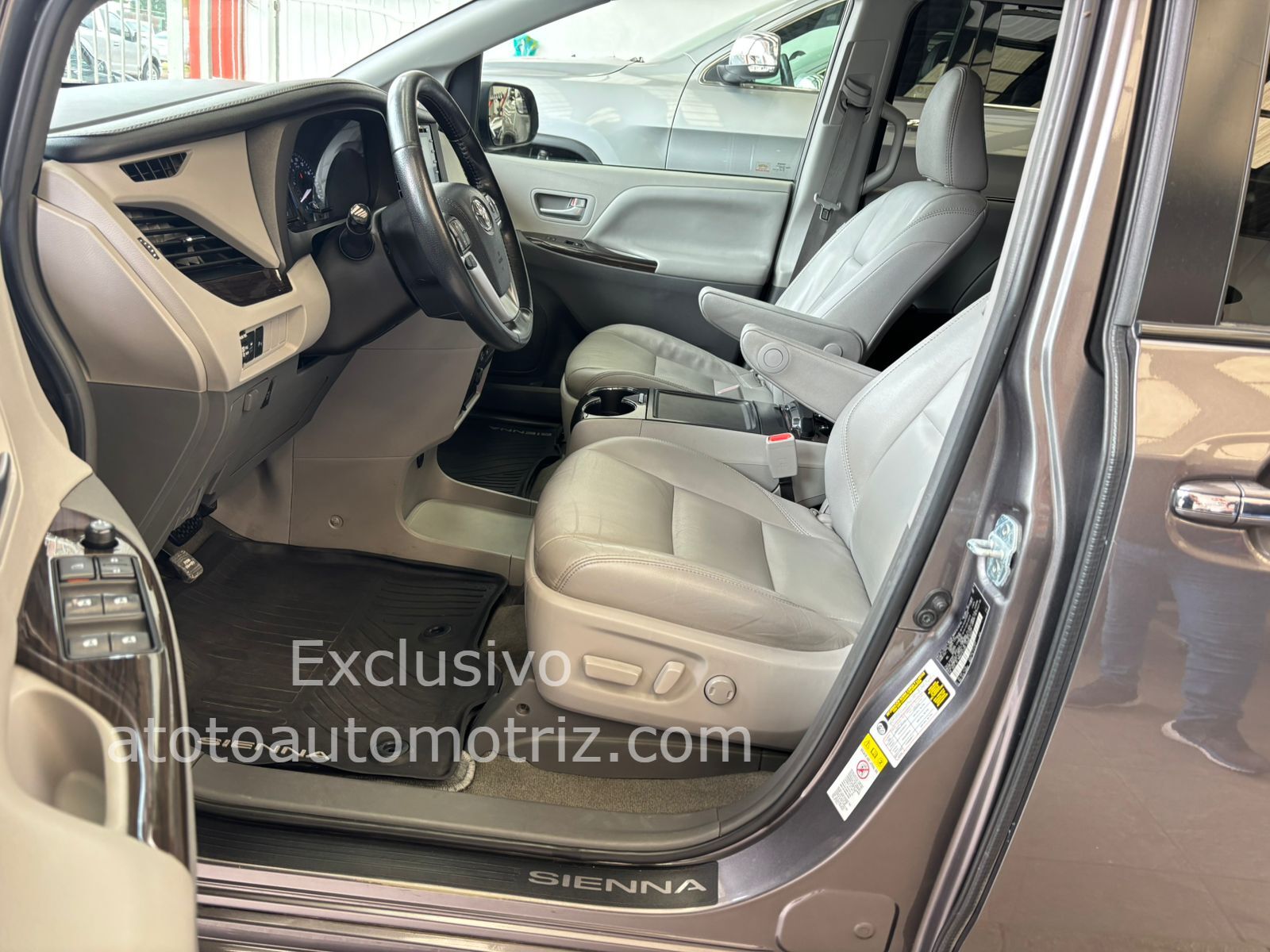 Toyota Sienna 2019 XLE Piel Automático Oxford