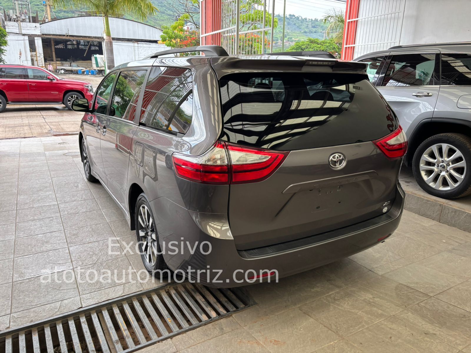 Toyota Sienna 2019 XLE Piel Automático Oxford