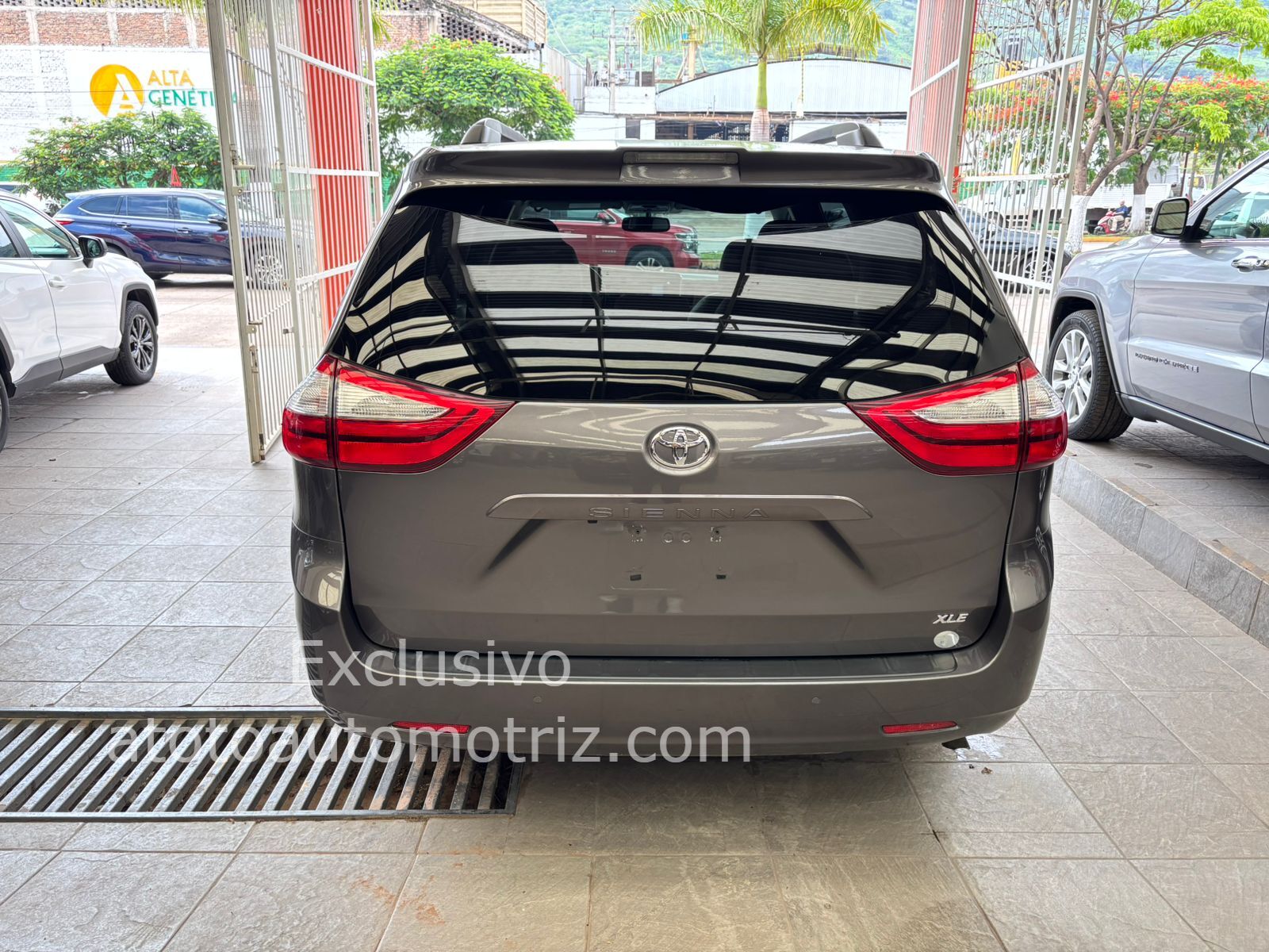 Toyota Sienna 2019 XLE Piel Automático Oxford