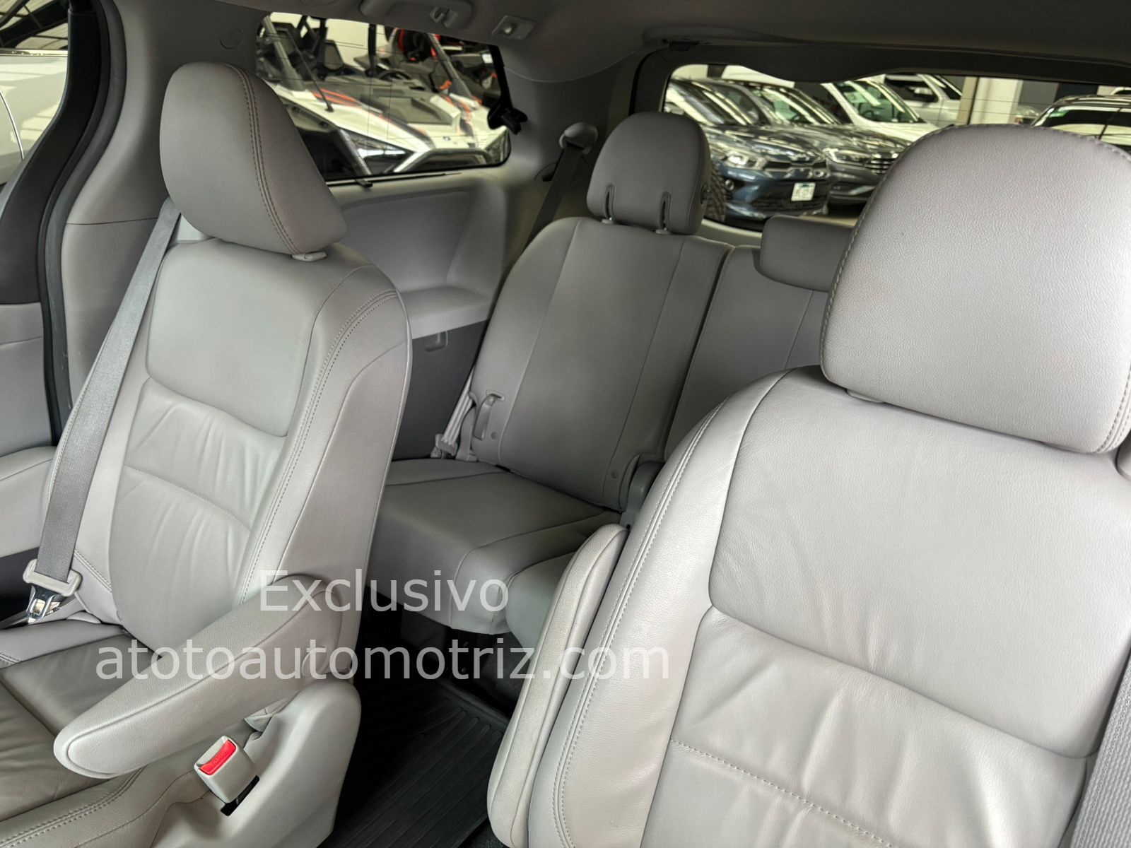Toyota Sienna 2019 XLE Piel Automático Oxford