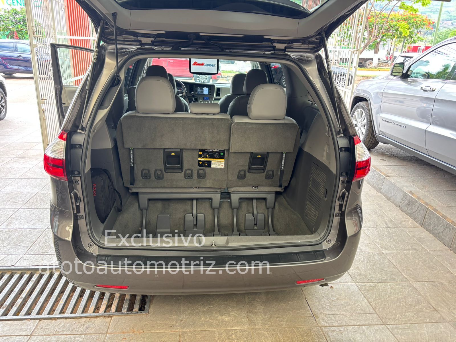 Toyota Sienna 2019 XLE Piel Automático Oxford