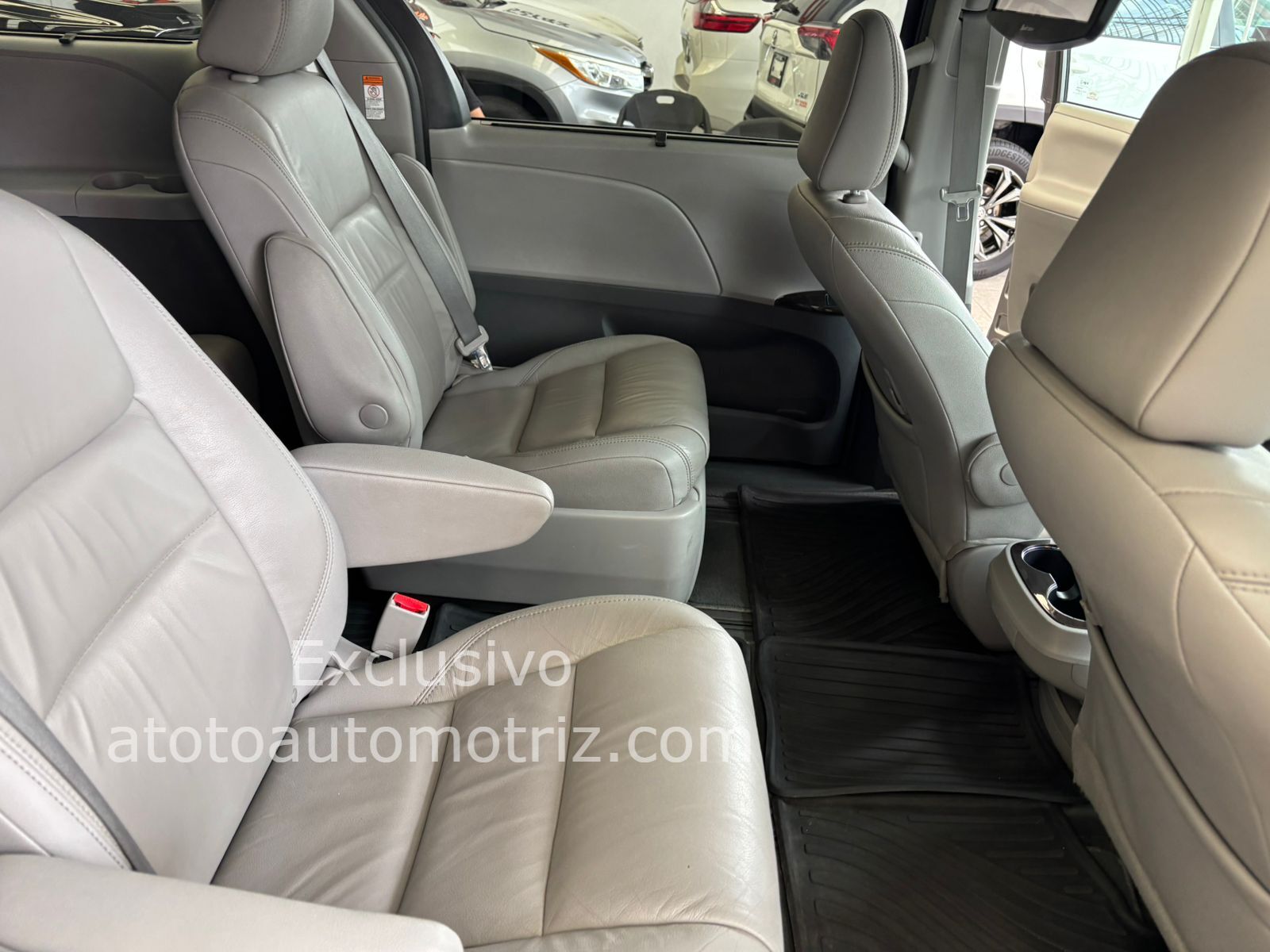 Toyota Sienna 2019 XLE Piel Automático Oxford