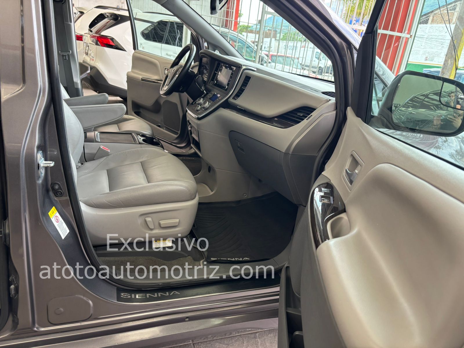 Toyota Sienna 2019 XLE Piel Automático Oxford