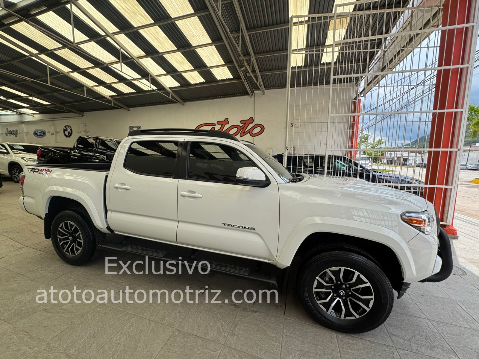 Toyota Tacoma 2023 TRD sport 4x4 Automático Blanco