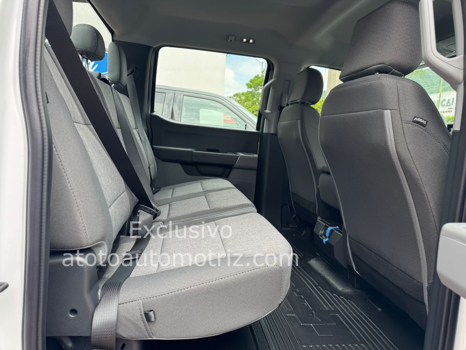Ford F350 2024 Doble Cabina Automático Blanco