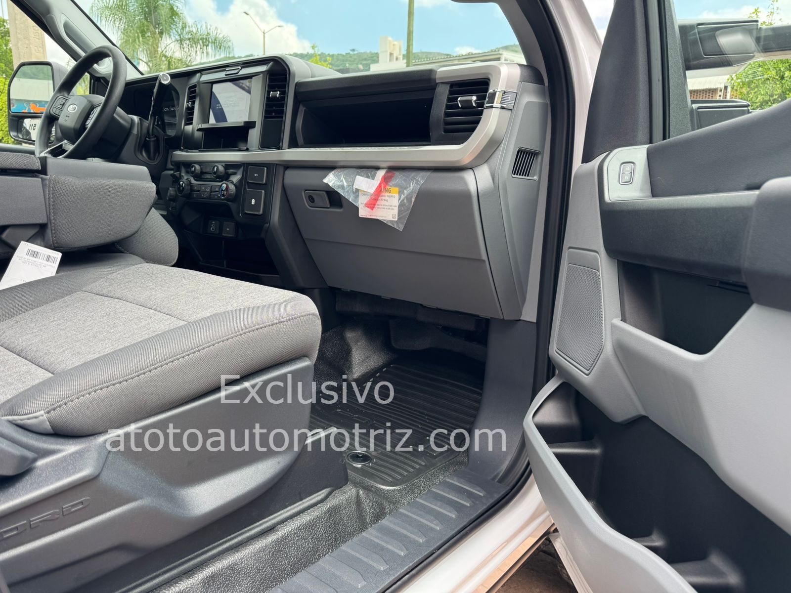 Ford F350 2024 Doble Cabina Automático Blanco