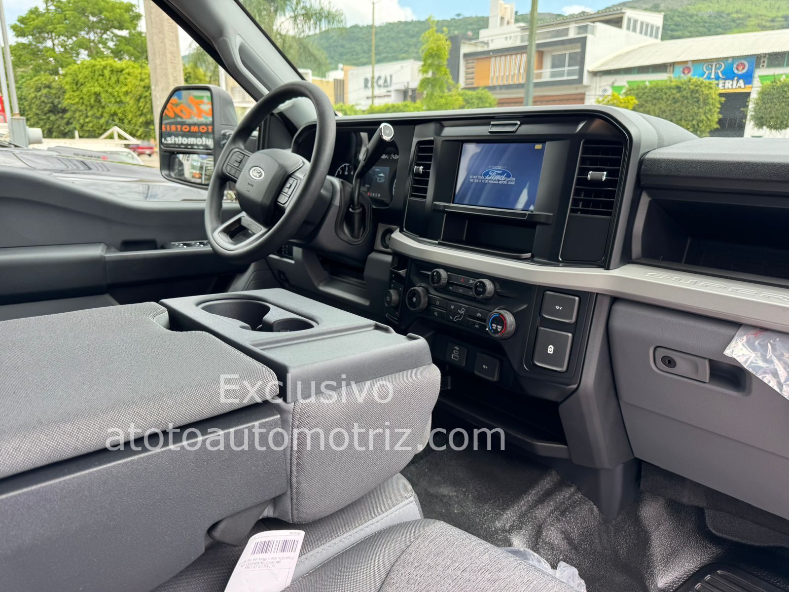 Ford F350 2024 Doble Cabina Automático Blanco