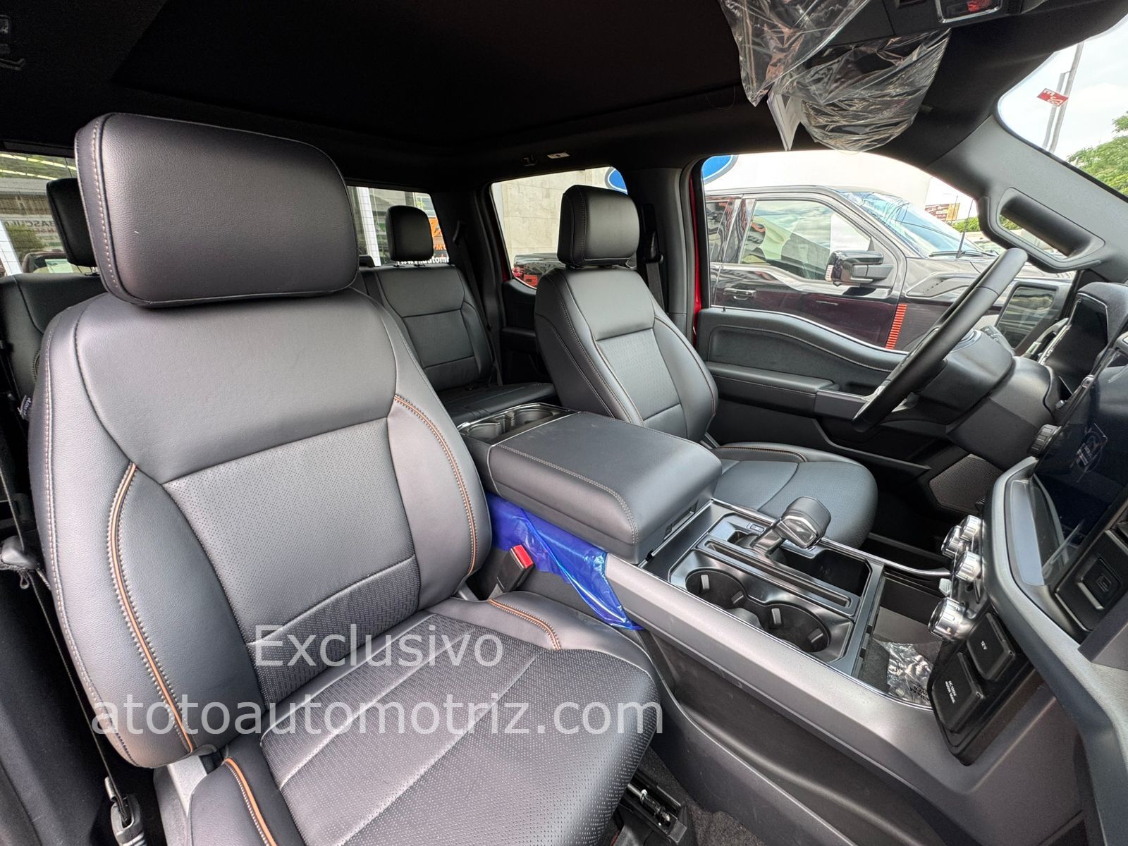 Ford Lobo 2025 Lariat Automático Rojo