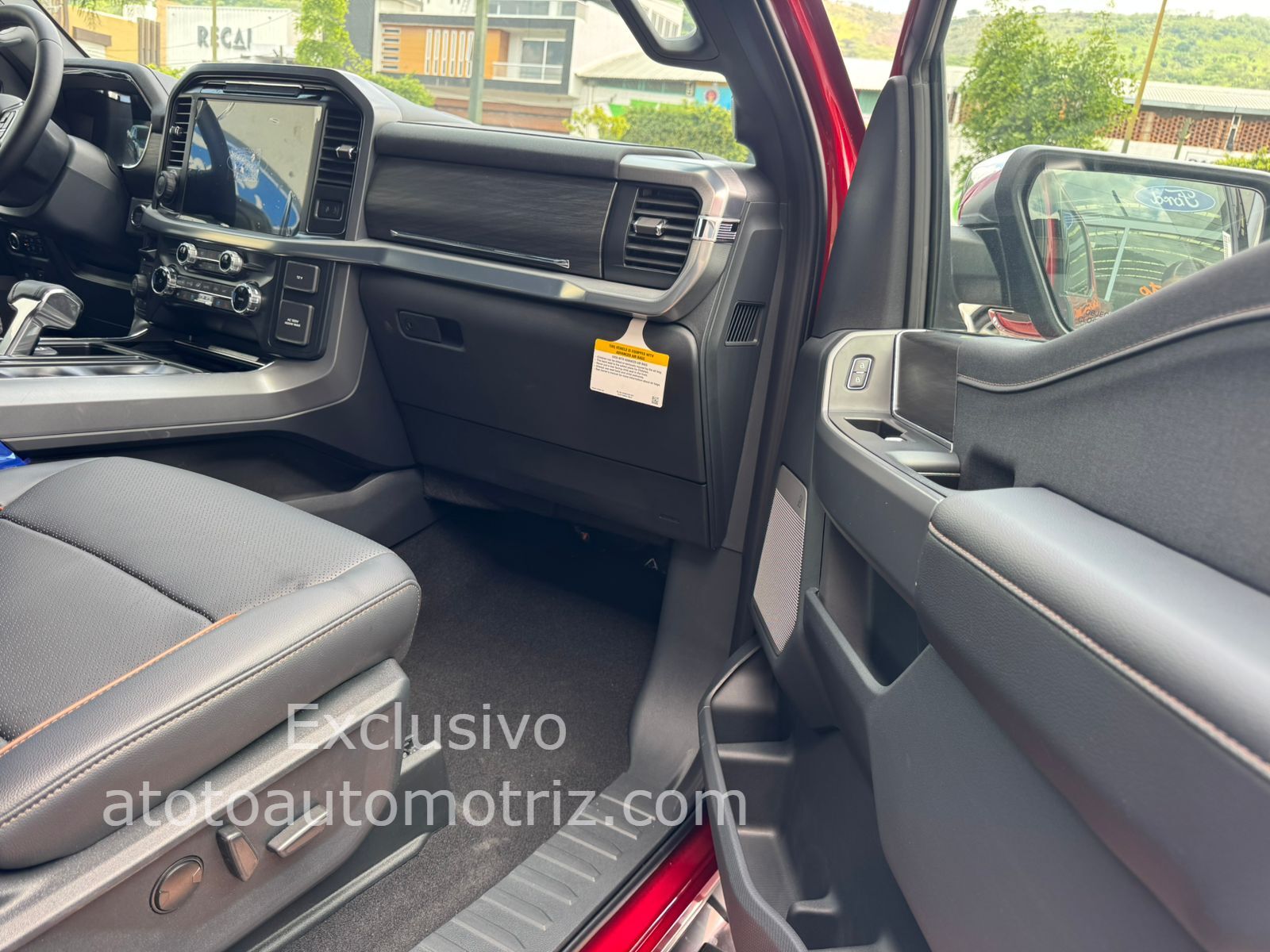 Ford Lobo 2025 Lariat Automático Rojo