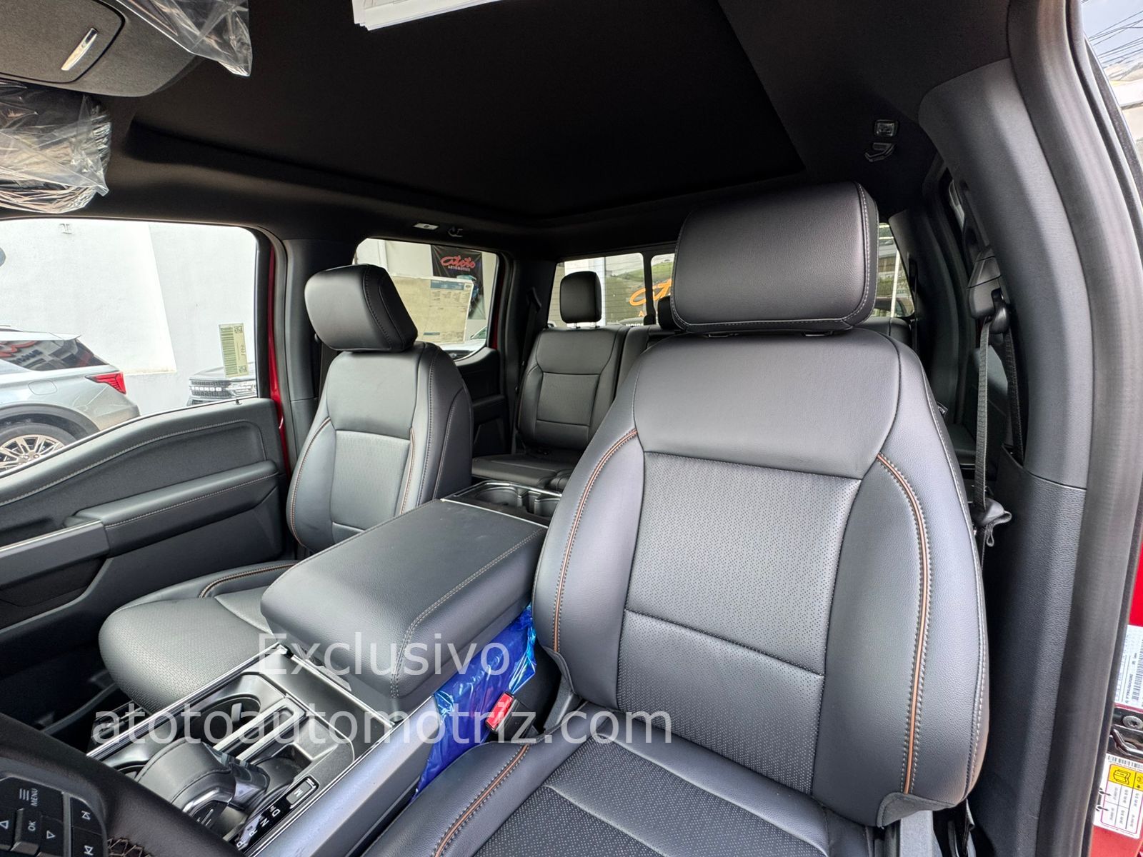 Ford Lobo 2025 Lariat Automático Rojo