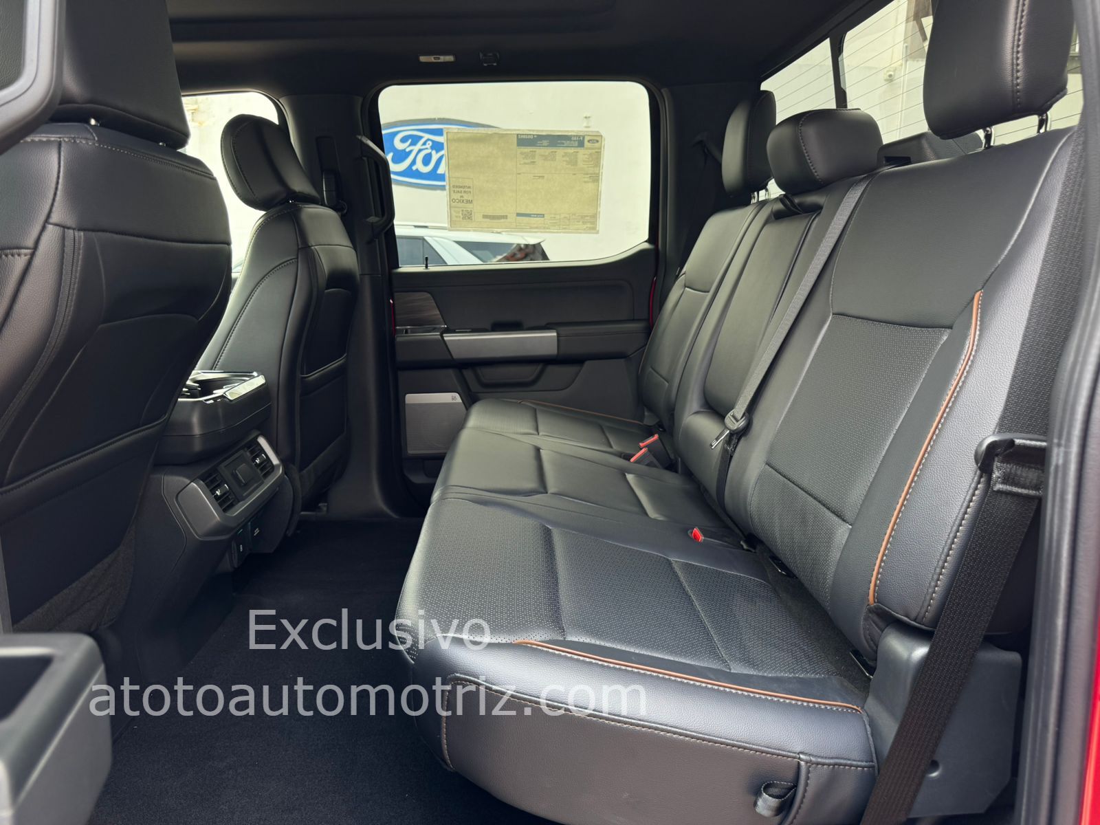 Ford Lobo 2025 Lariat Automático Rojo