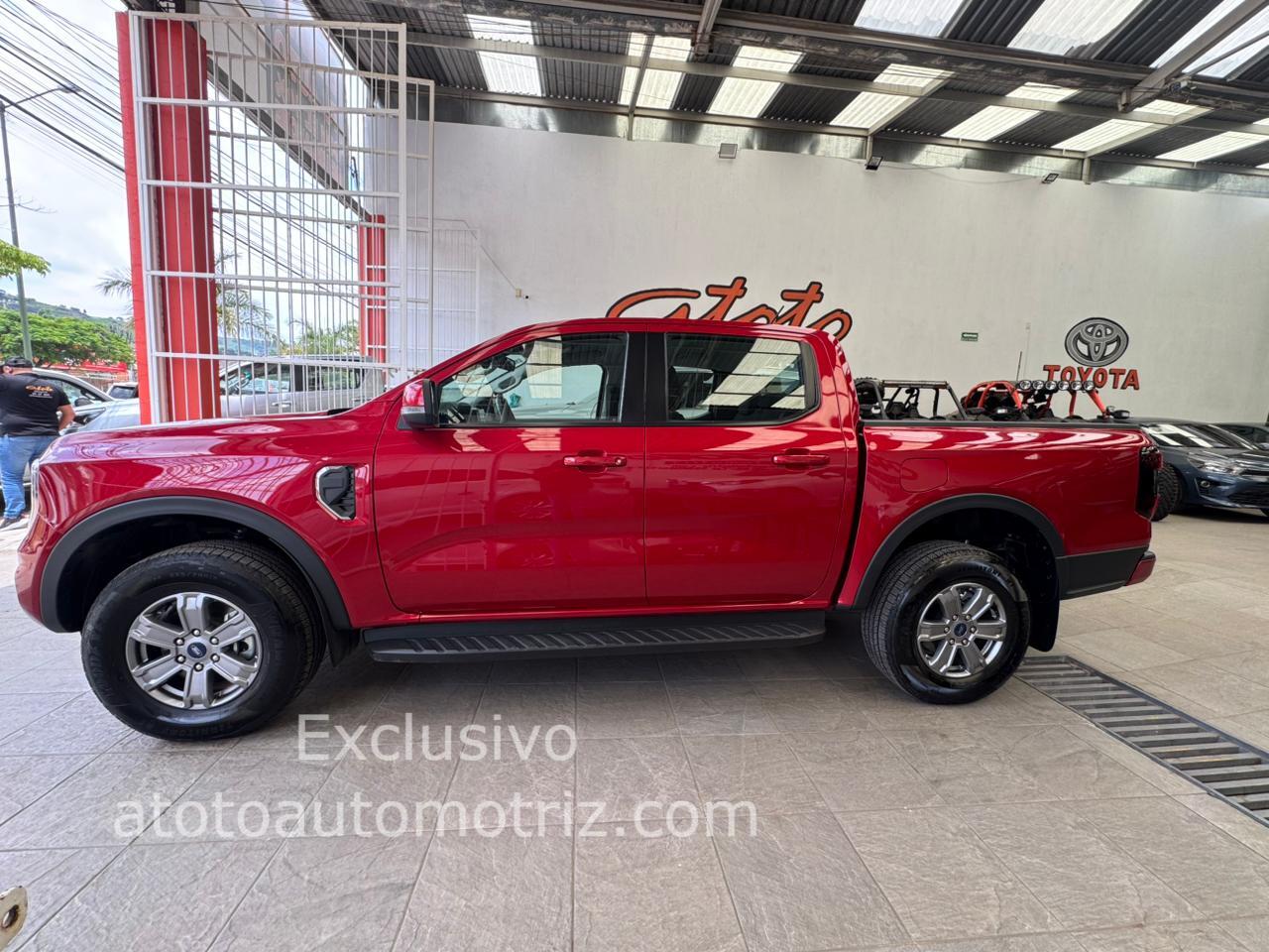 Ford Ranger 2024 XLT Automático Rojo
