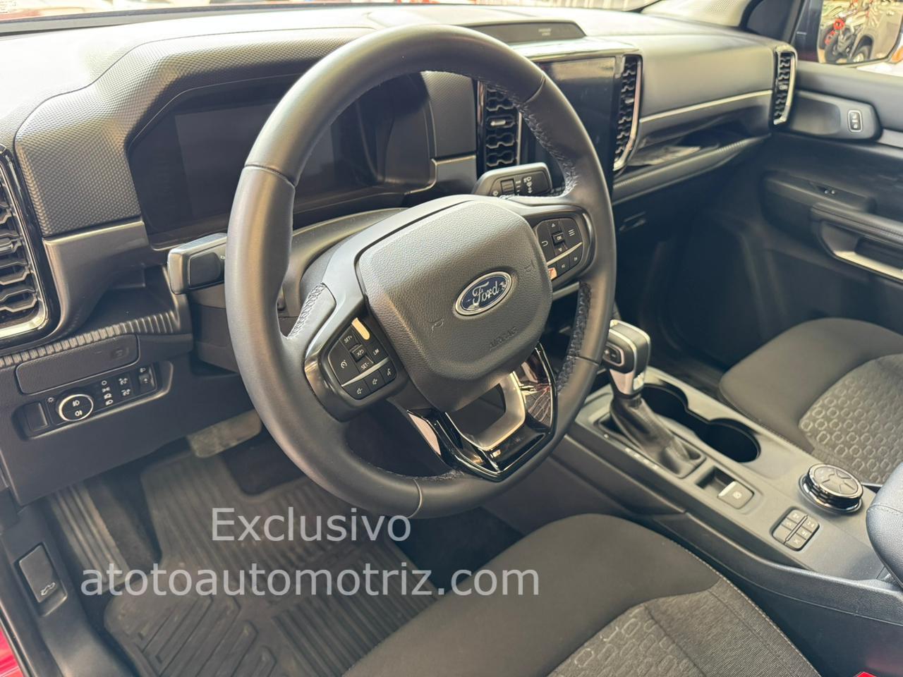 Ford Ranger 2024 XLT Automático Rojo