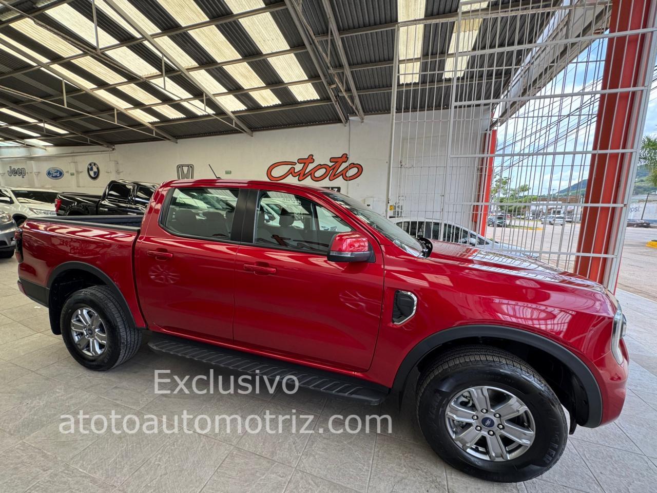 Ford Ranger 2024 XLT Automático Rojo