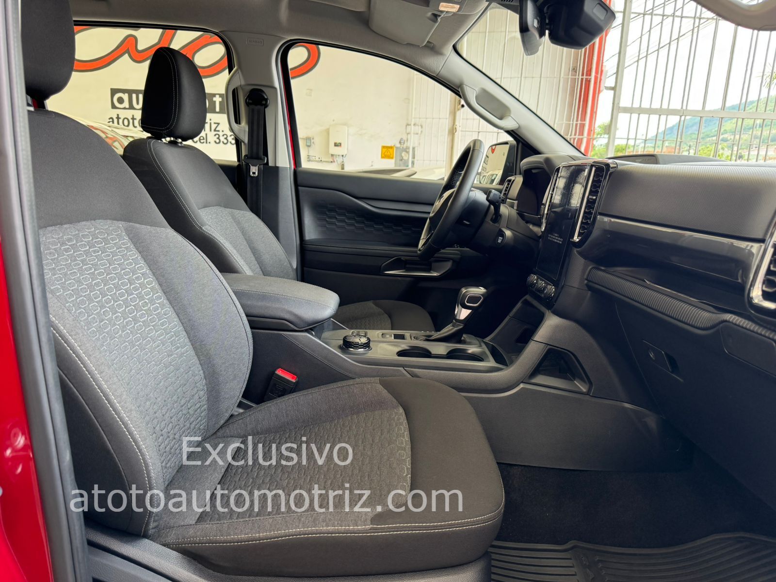 Ford Ranger 2024 XLT Automático Rojo