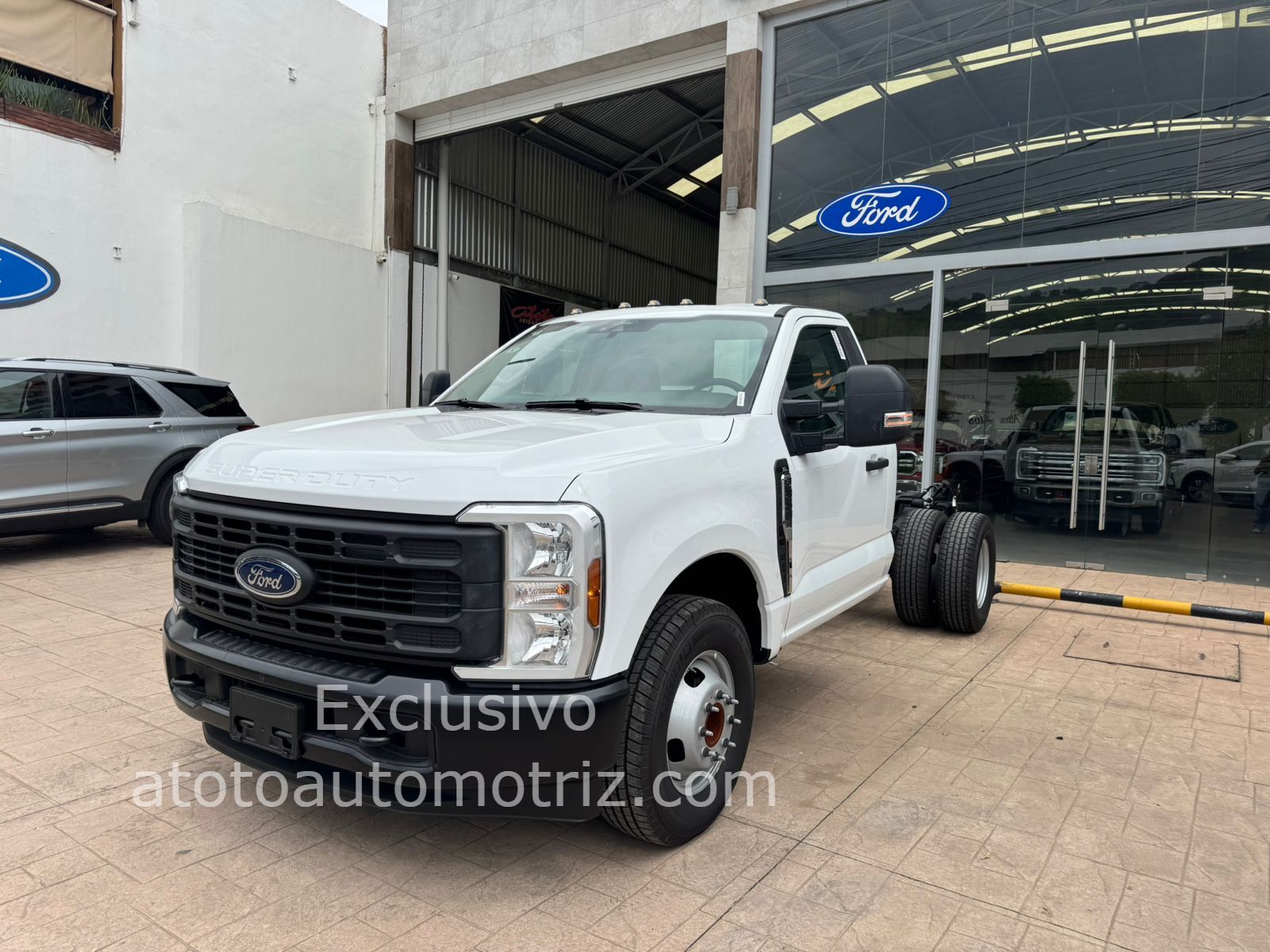 Ford F350 2025 Super Duty Automático Blanco