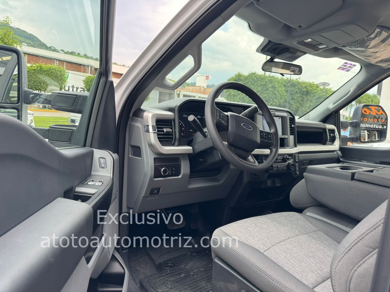 Ford F350 2025 Super Duty Automático Blanco