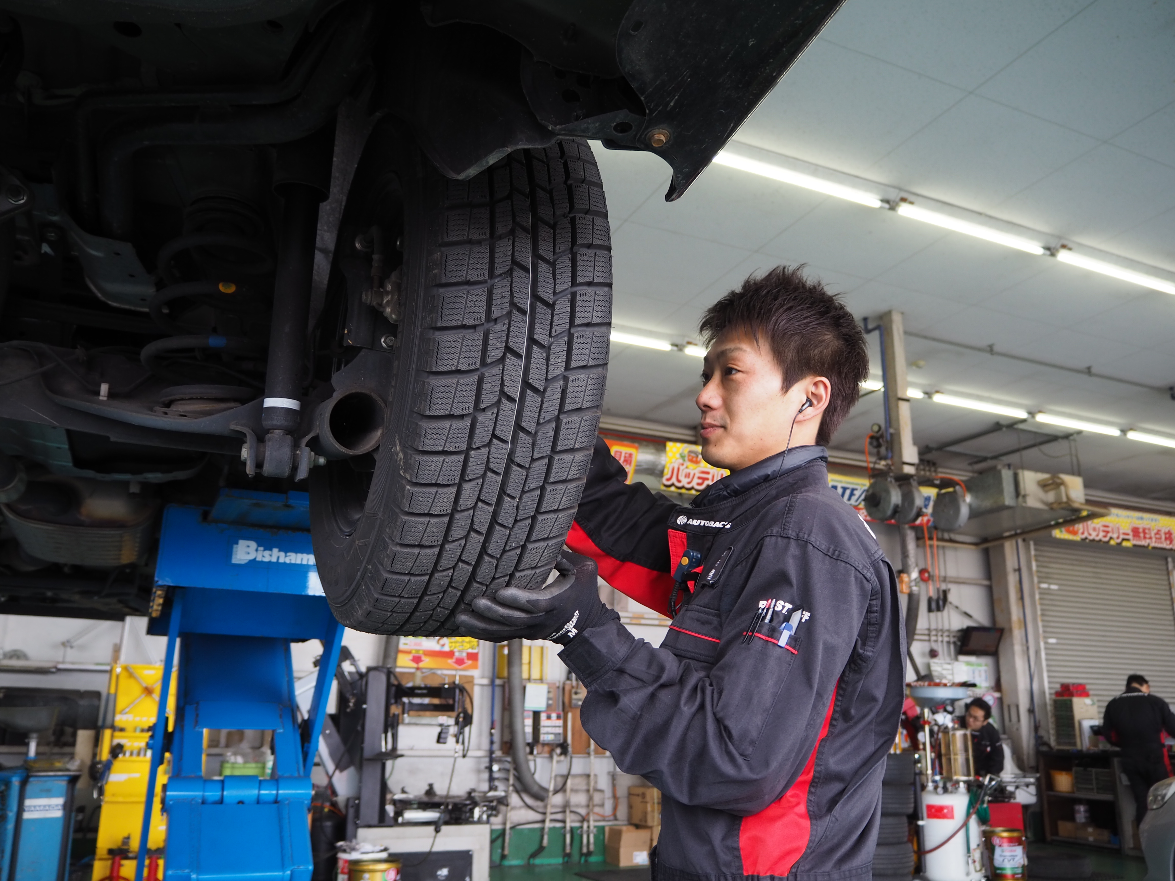 未経験ok 整備士資格不問 年間休日110日 ピットスタッフ 整備 スーパーオートバックス ルート22北ナゴヤ の採用情報 株式会社カーショップユタカ