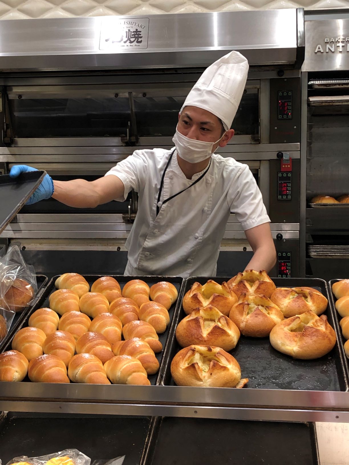 パン屋の製造補助スタッフ アンテンドゥ四谷三丁目店 の採用情報 株式会社アンテンドゥ