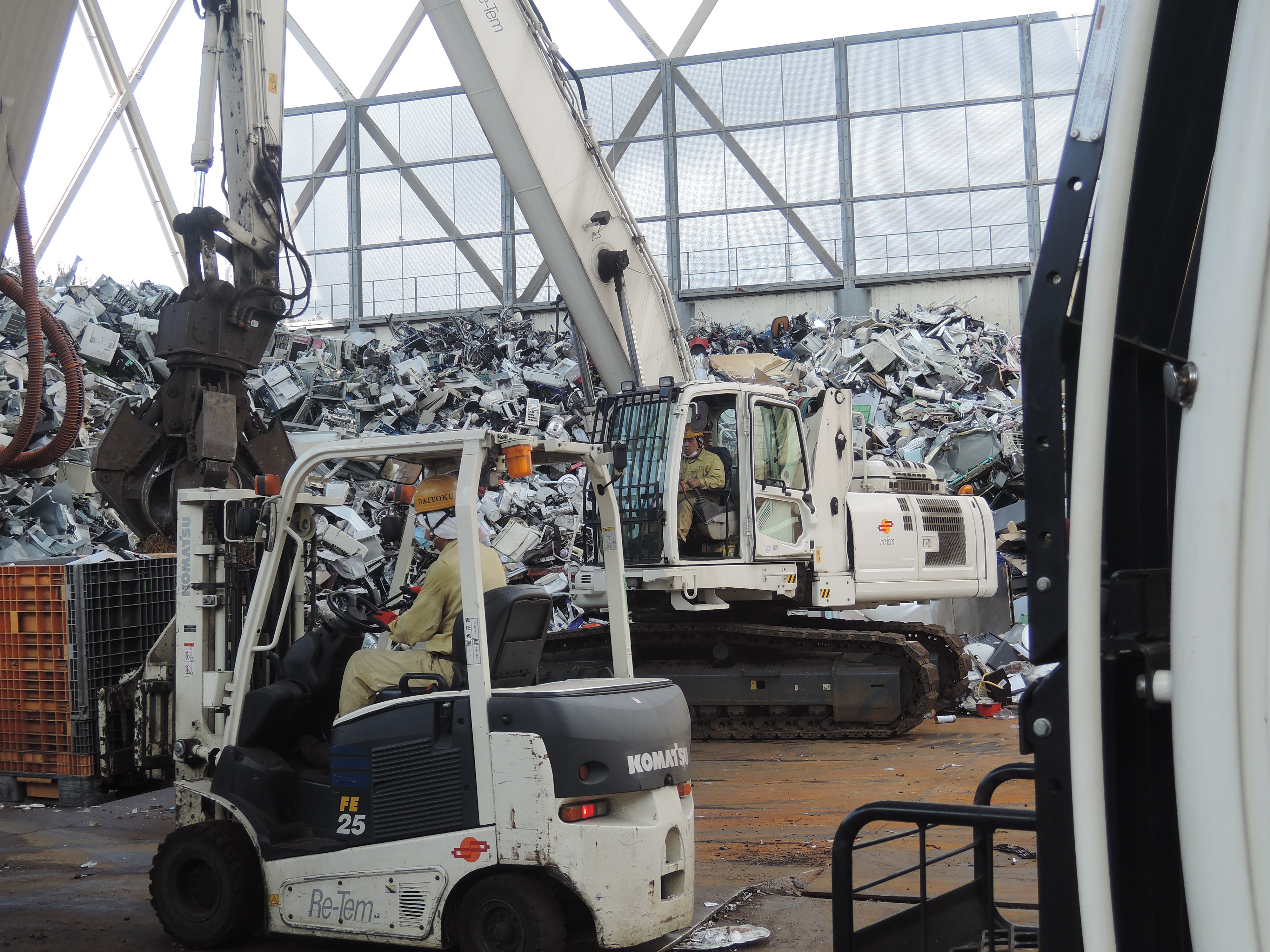 リサイクル工場のフォークリフト運転手 年間休日125日 東京工場 の採用情報 株式会社リーテム