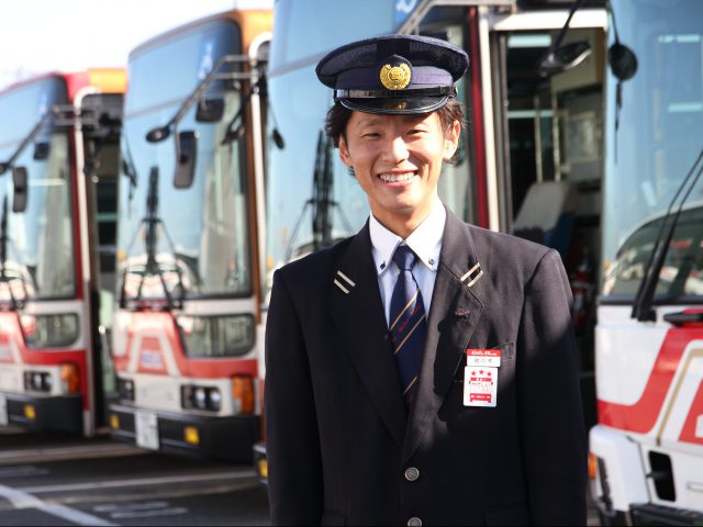 免許取得費用 全額 会社負担 女性運転手も活躍中 バス運転手 路線バス 観光バス 美濃営業所 の採用情報 岐阜乗合自動車株式会社 岐阜バス