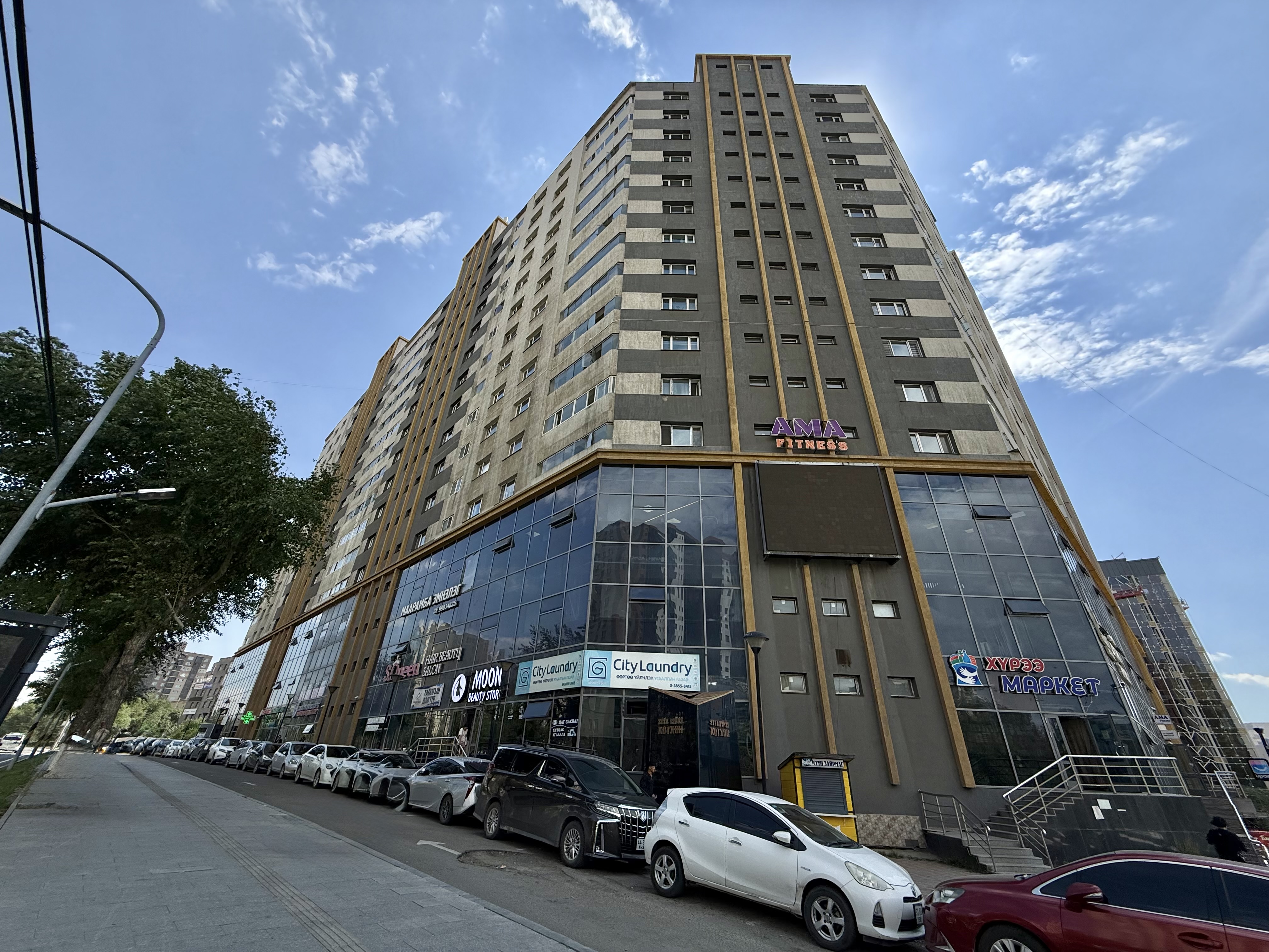 150m² retail space for sale