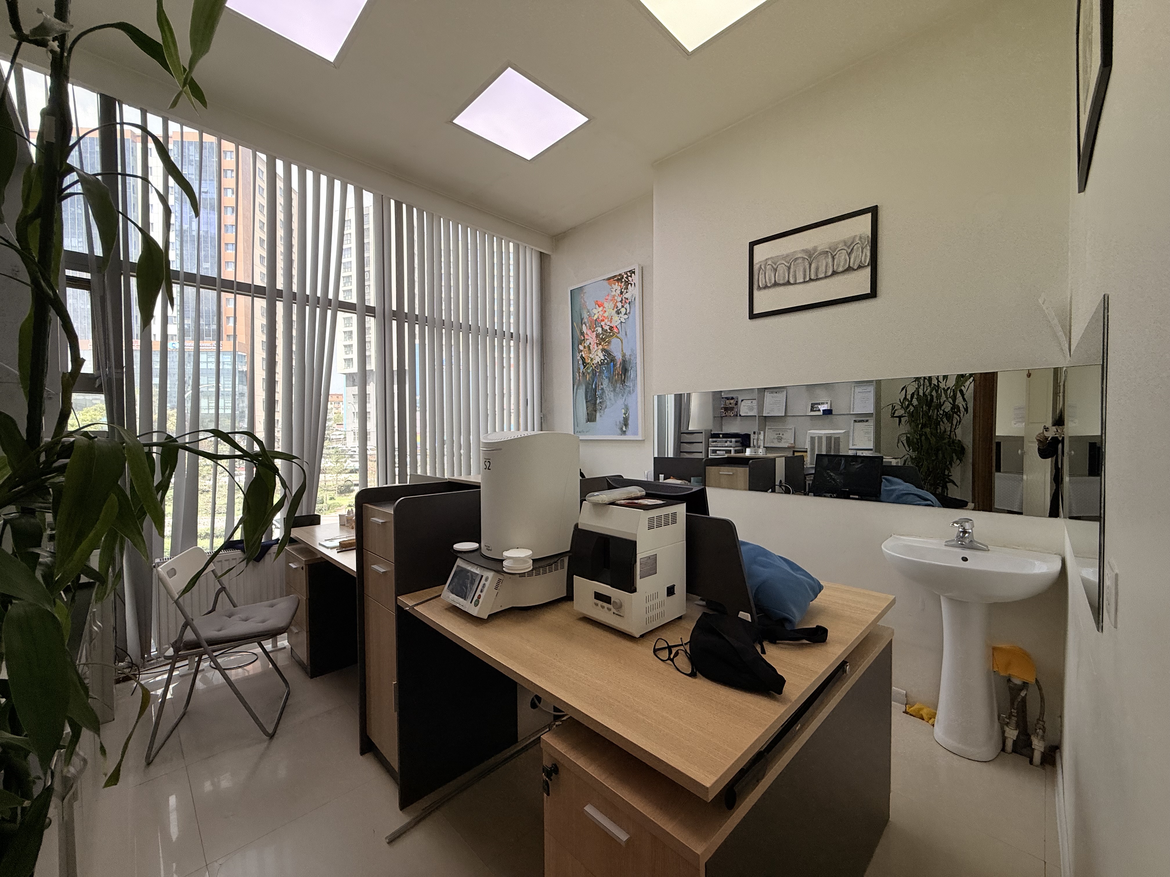 150m² retail space for sale — 2