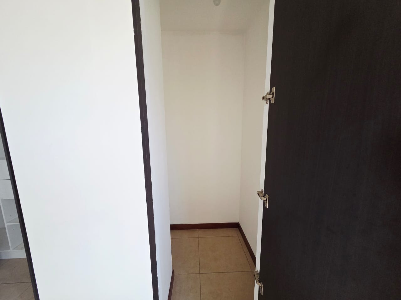 VENTA DE APARTAMENTO EN ZONA 10 - Image 2