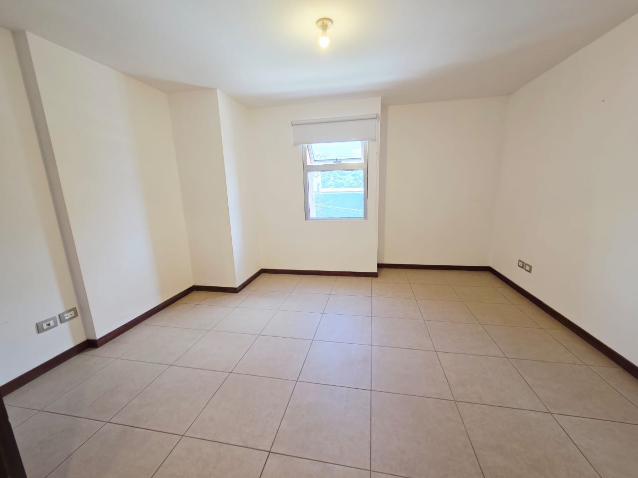 VENTA DE APARTAMENTO EN ZONA 10 - Image 5
