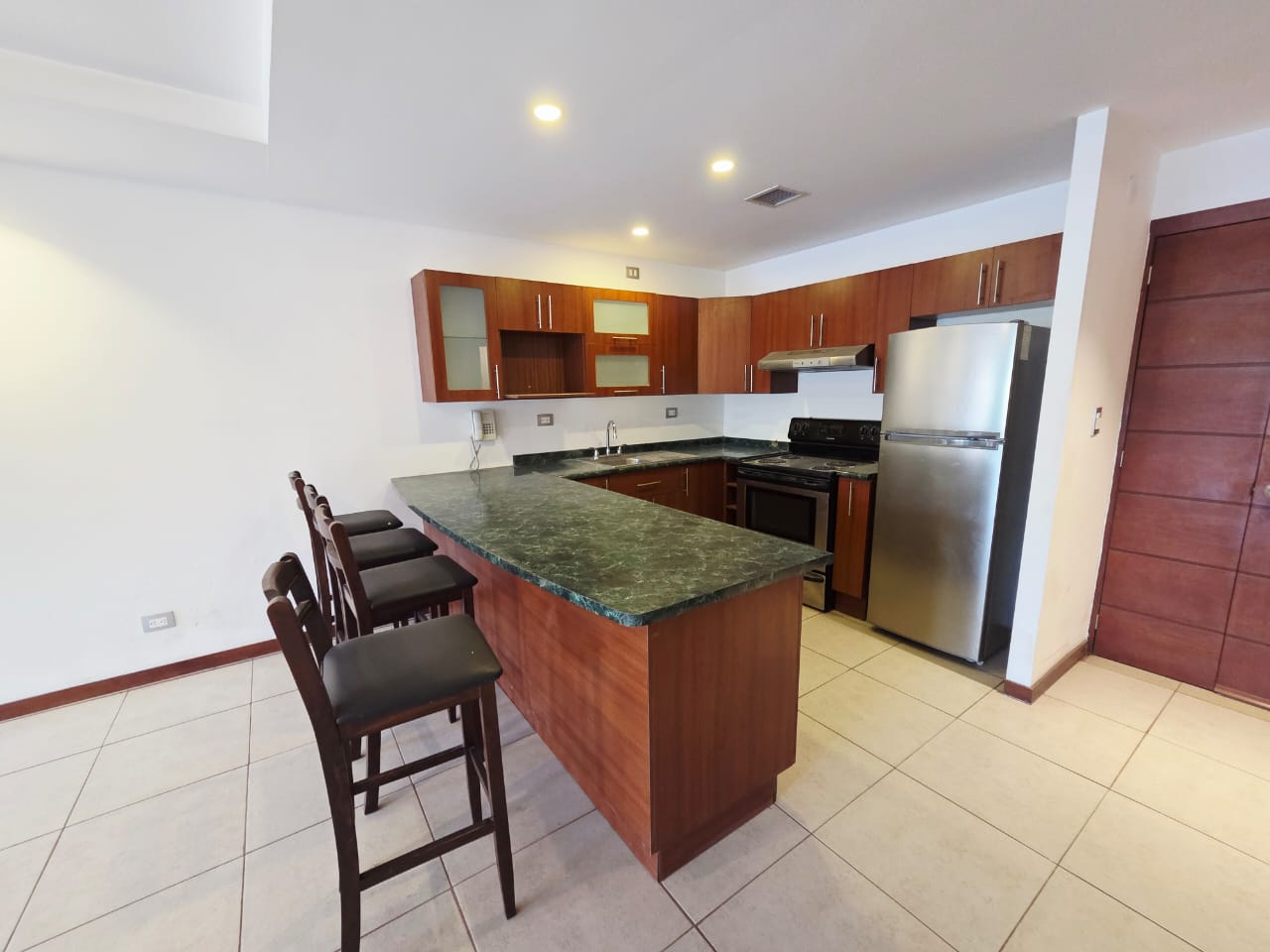 VENTA DE APARTAMENTO EN ZONA 10 - Miniatura 10