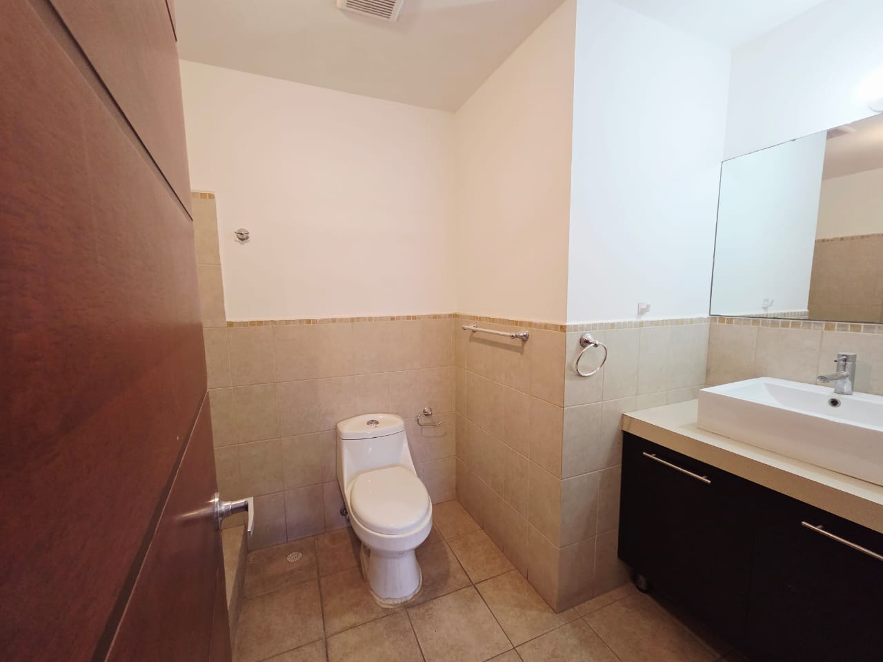VENTA DE APARTAMENTO EN ZONA 10 - Image 4