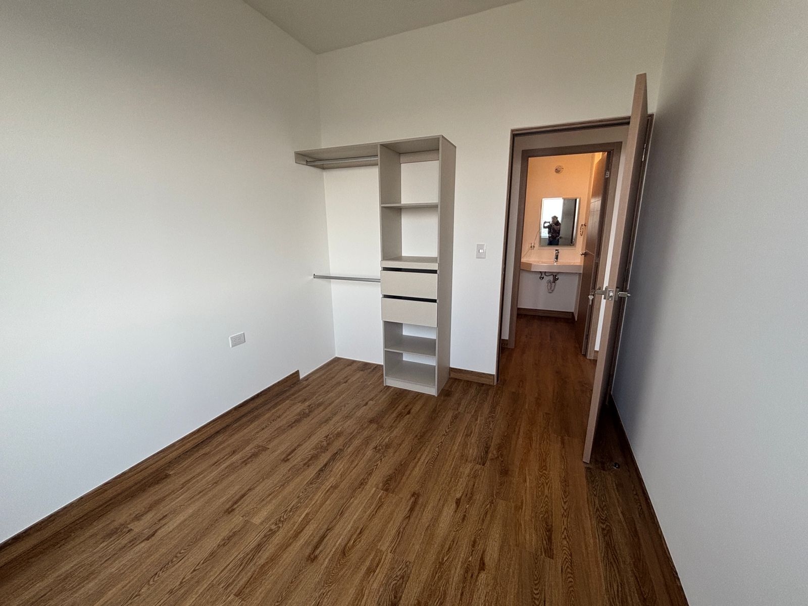 Este hermoso apartamento ubicado en Vertical El Zapote te ofrece: - Miniatura 7