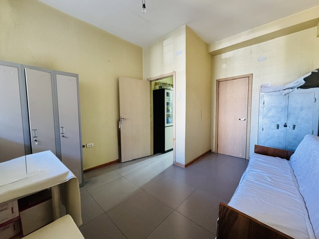 60m² retail space for sale — 5